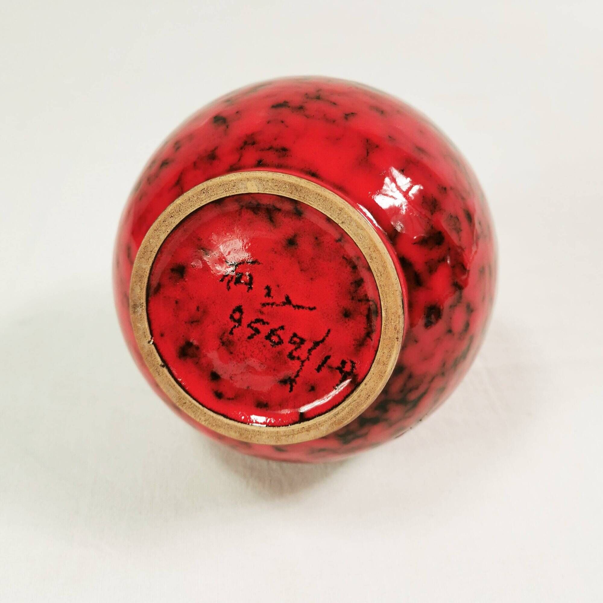 Modernist ceramic vase, Italy, 1960s.