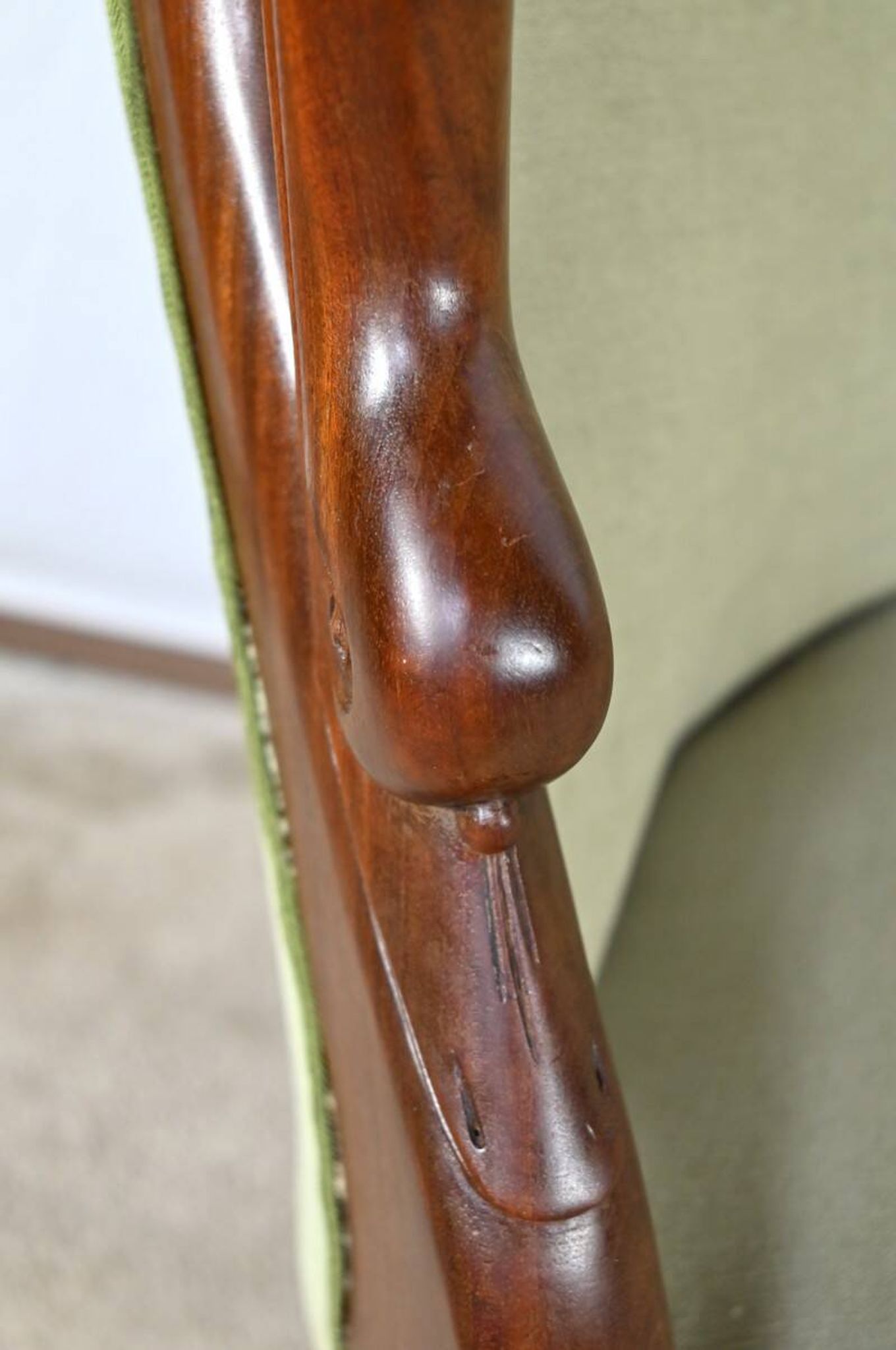 Small Mahogany Backsplash Daybed, Return from Egypt Style – Early 20th Century