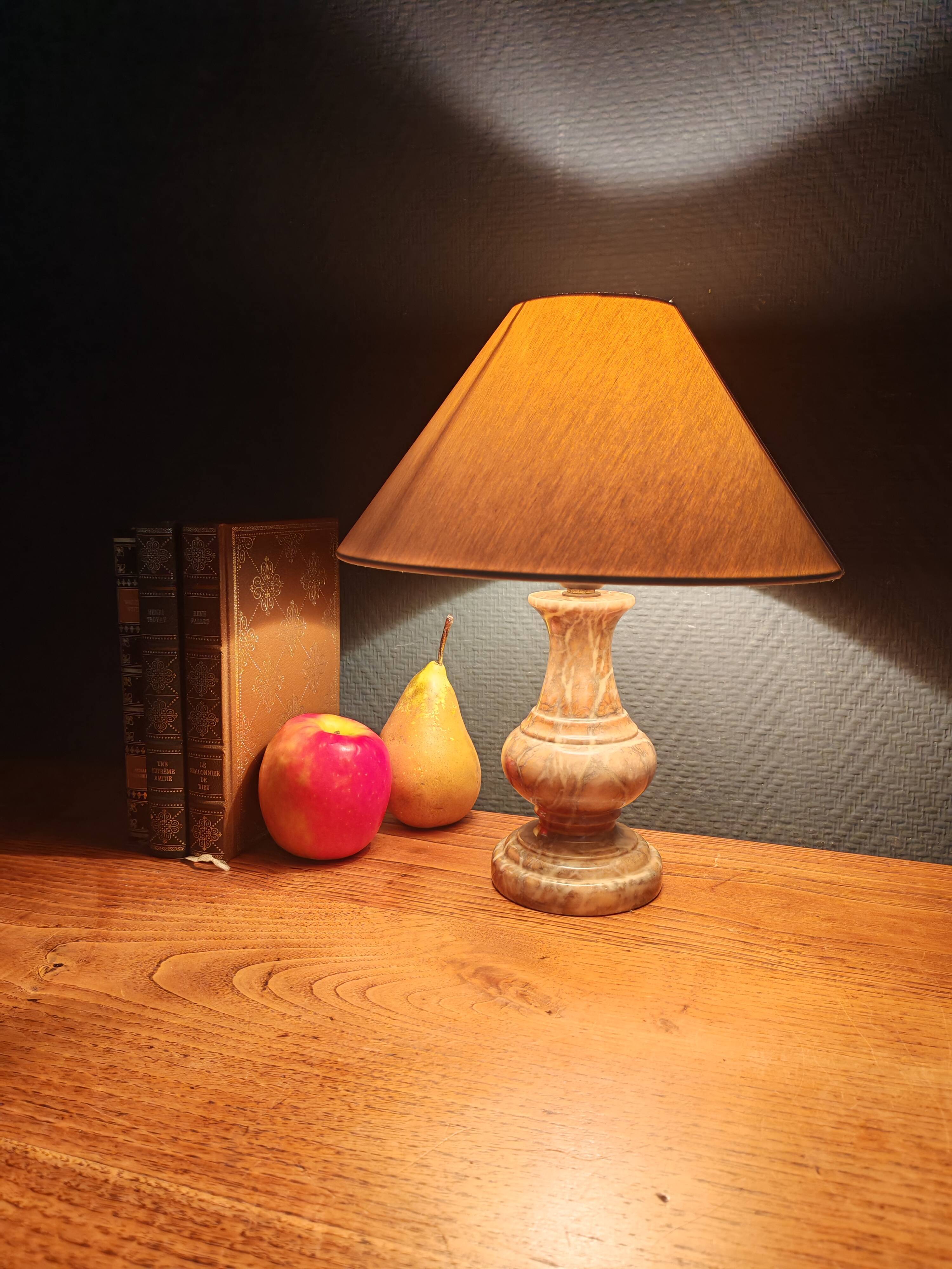 Vintage Table Lamp in Sculpted Alabaster – Base in Natural Stone