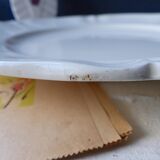 Flat ecru signed Sarreguemines