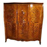 Armoire en  bois de rose
