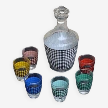 Service a liqueur composé d'une carafe et 6 petits verres a liqueur, motif pieds de poule