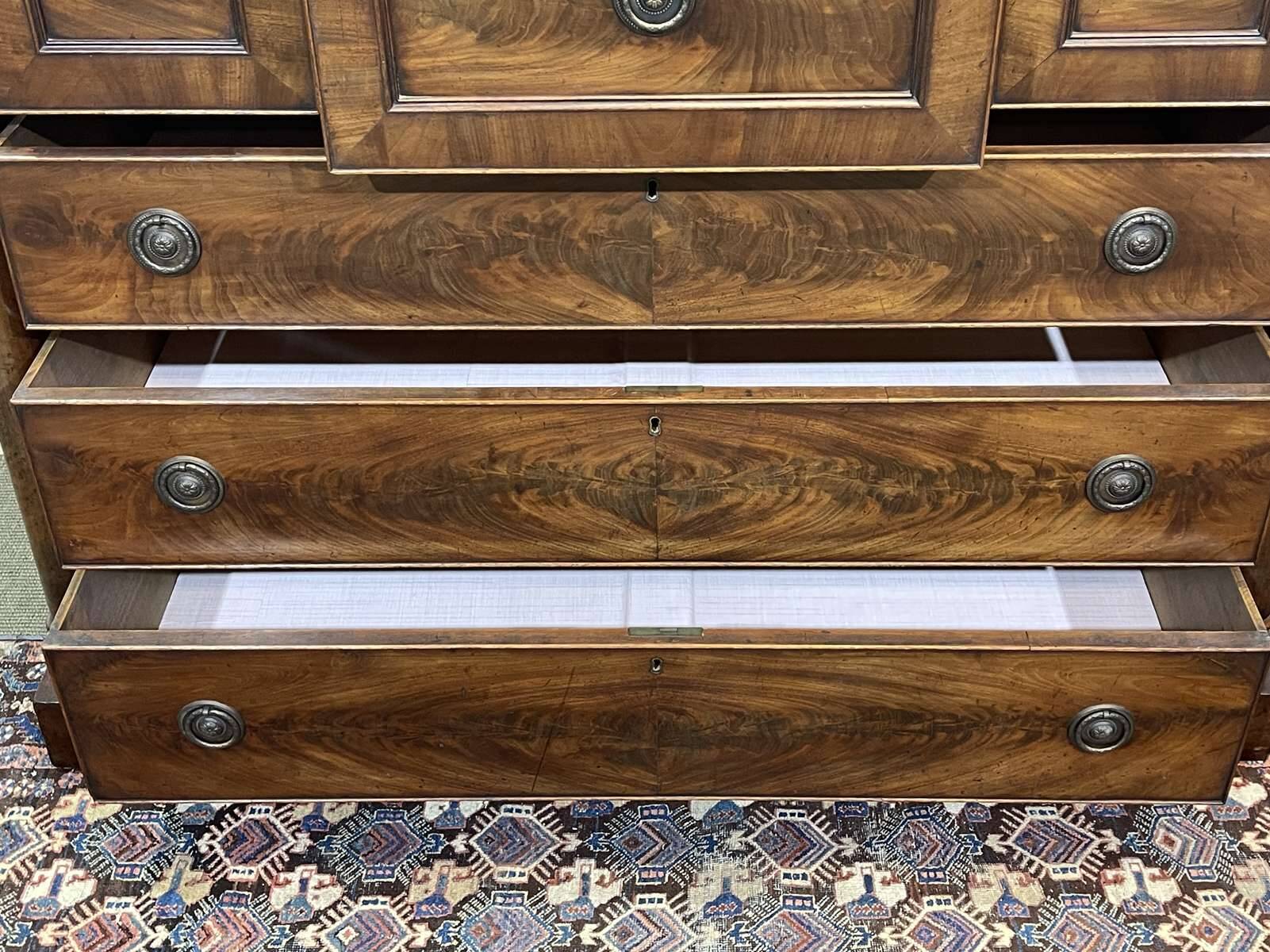 19th century Victorian mahogany chest of drawers