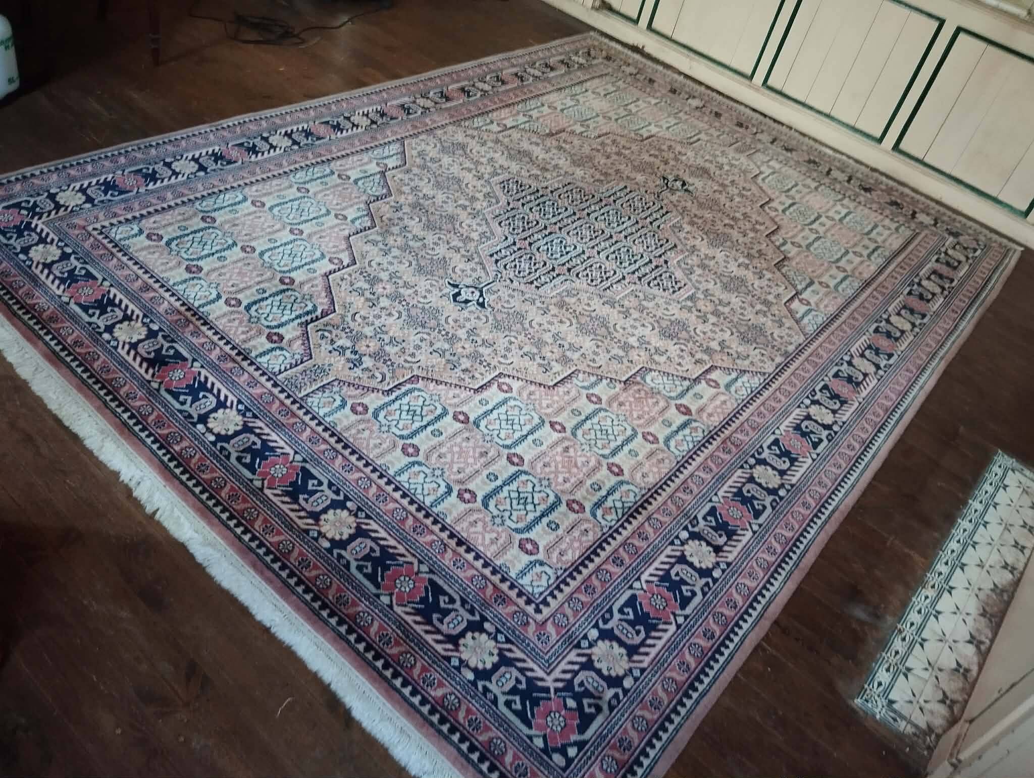 Handmade Romanian Mechkine rug 357x251cm