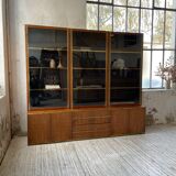 Mahey bookcase in elm and XXL brass