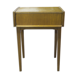 Folding side table to 1967