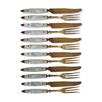 Lots of forks and dessert knives