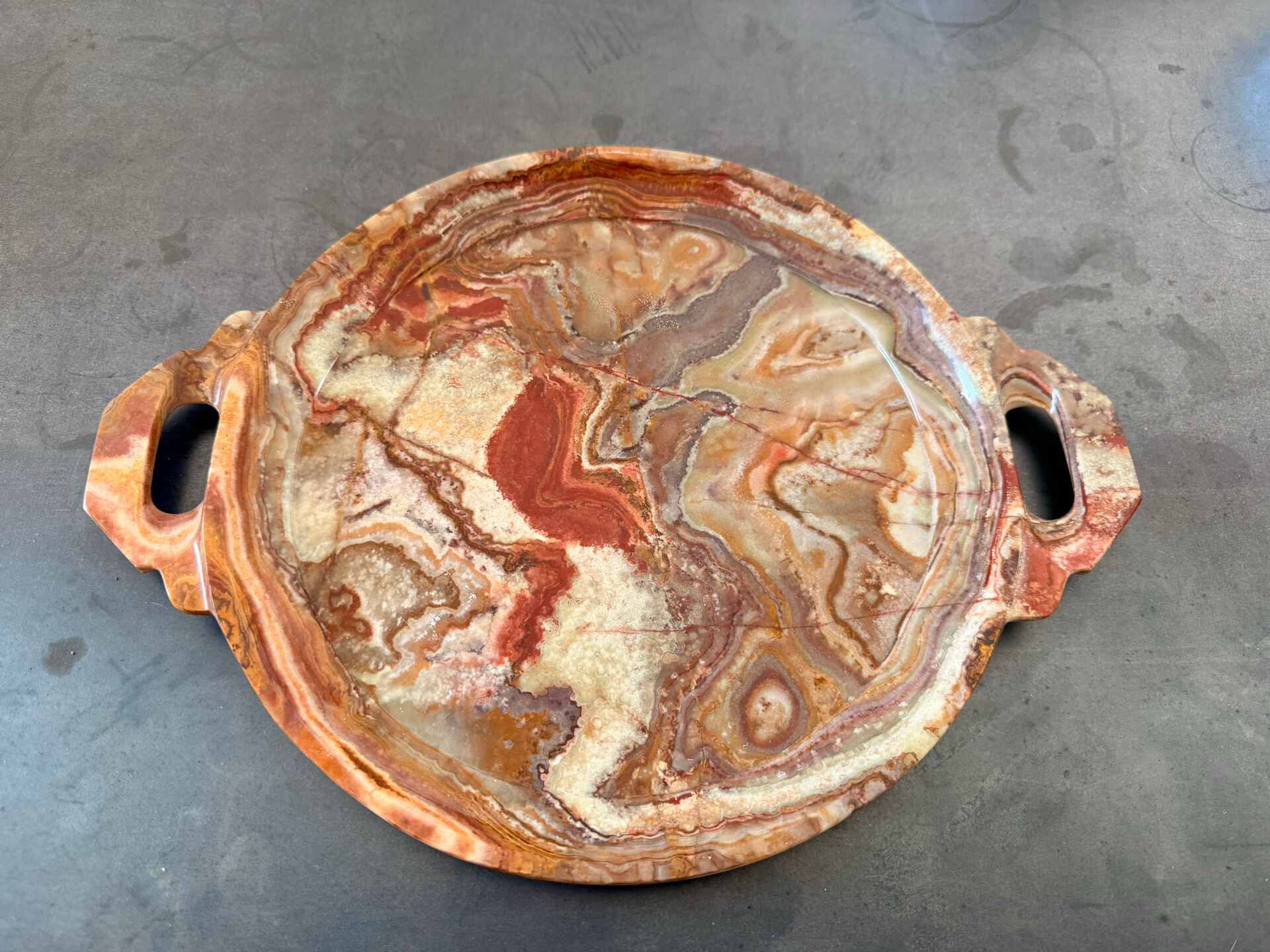Genuine onyx plateau