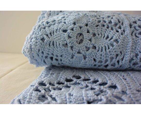 Couvre lit ancien en crochet bleu lavande fait main | Selency