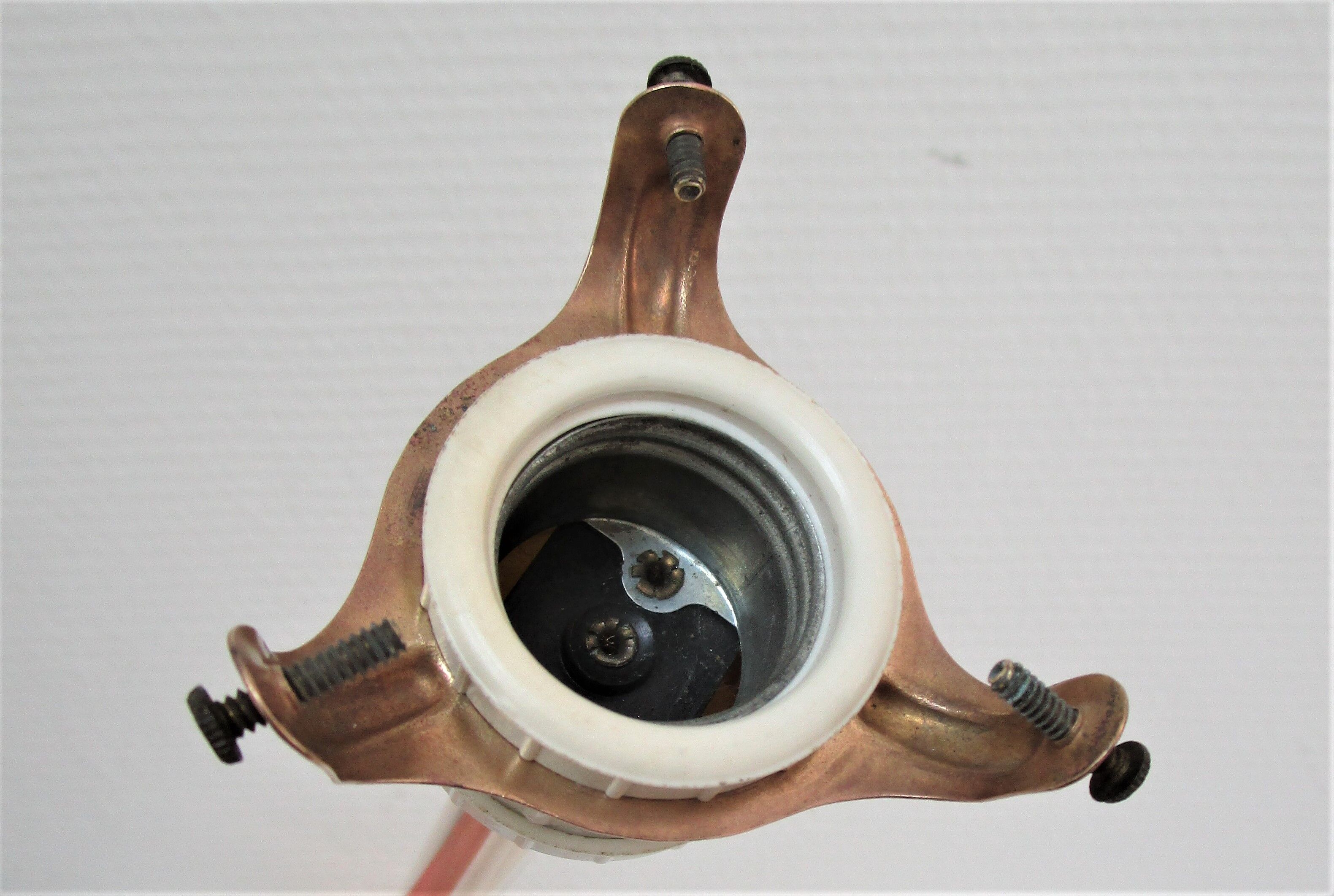 Suspension opaline flower and vintage brass