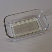 Very nice glass butter dish from Arcoroc in very good condition.
