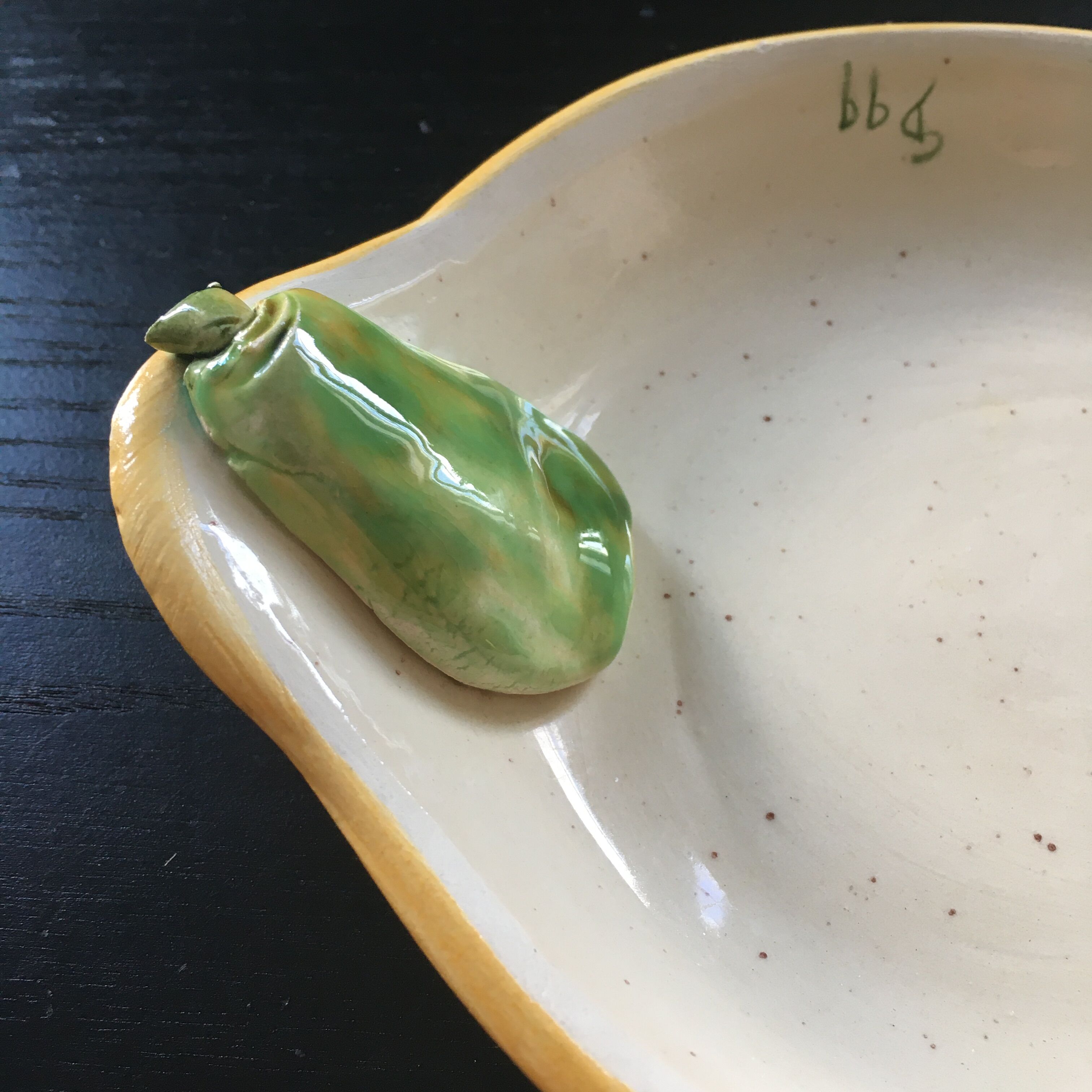 Dish decorated with pears slip