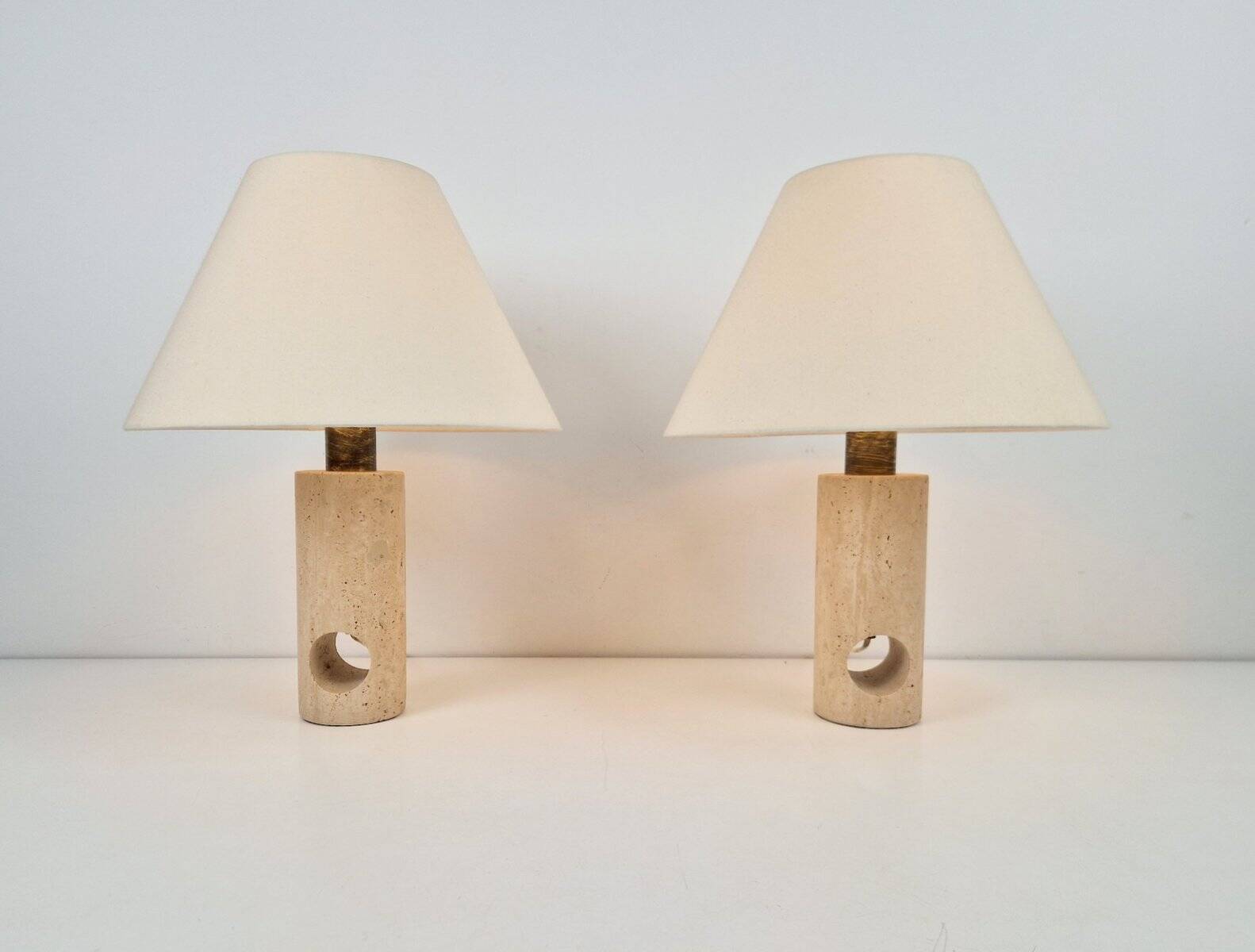 Vintage Travertine Brass Table Lamps attributed to Fratelli Mannelli, Italy, 1970s, Set of 2