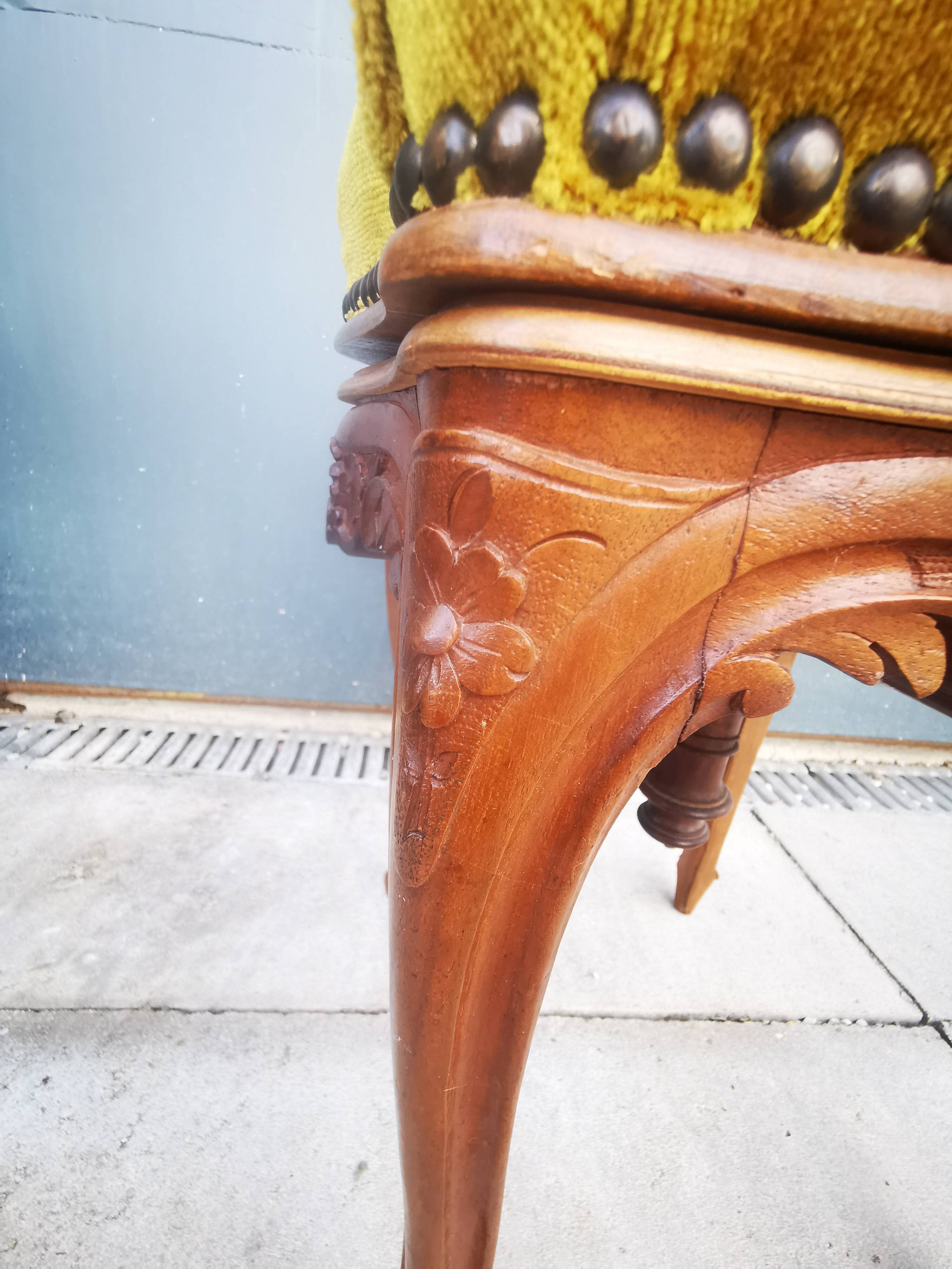 Tabouret de piano style Rocaille assise velours