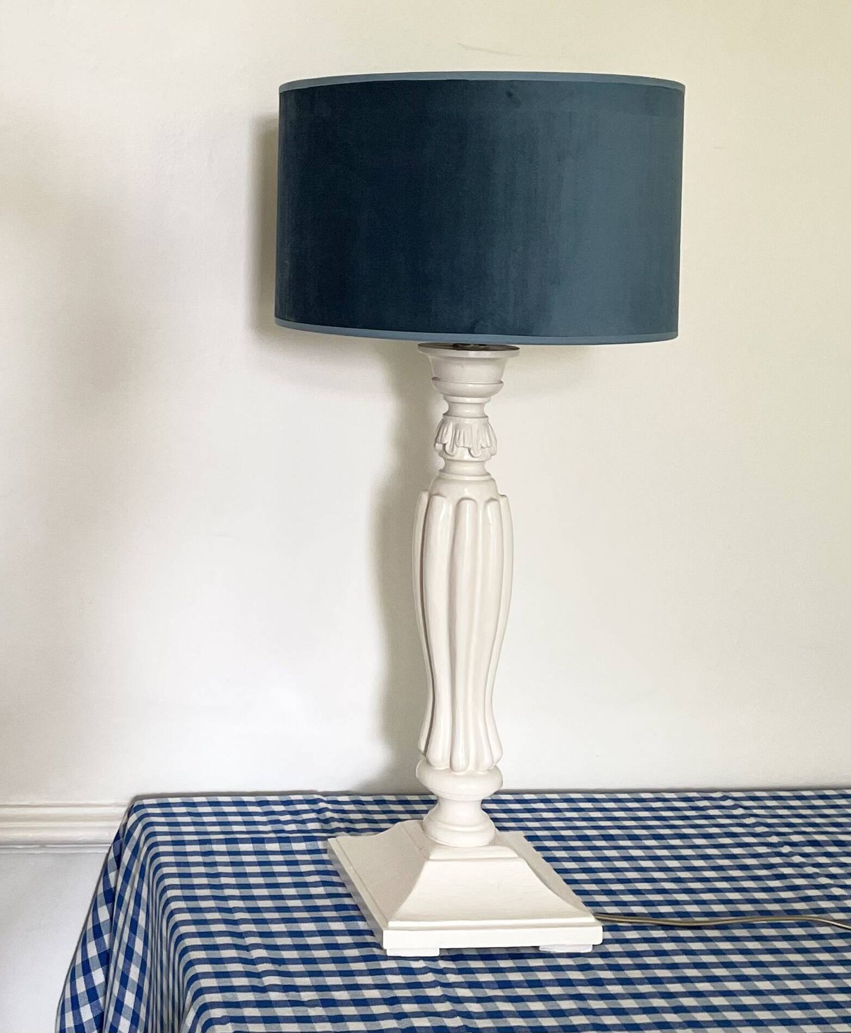 Lampe en bois sculpté Blanc d’Ivoire
