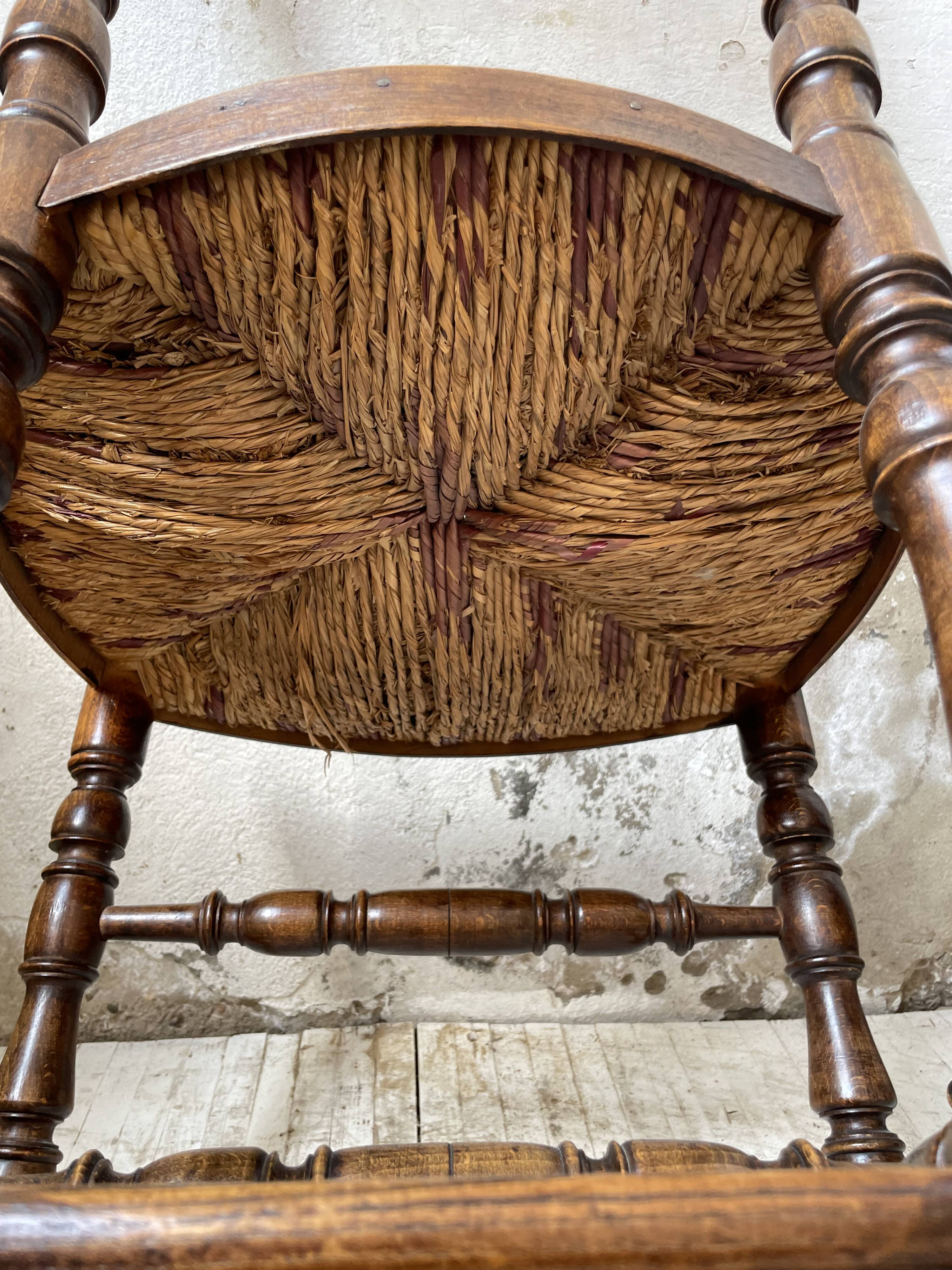 Set of rustic Provençal mulched chairs