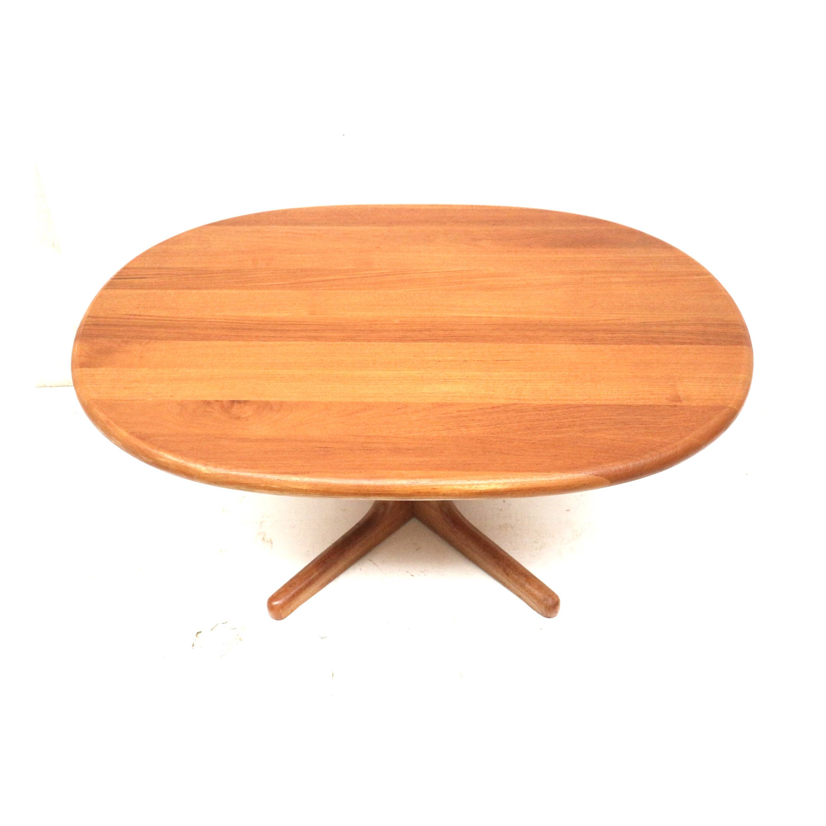 Vintage Danish design coffee table made of solid teak wood made in the 60s