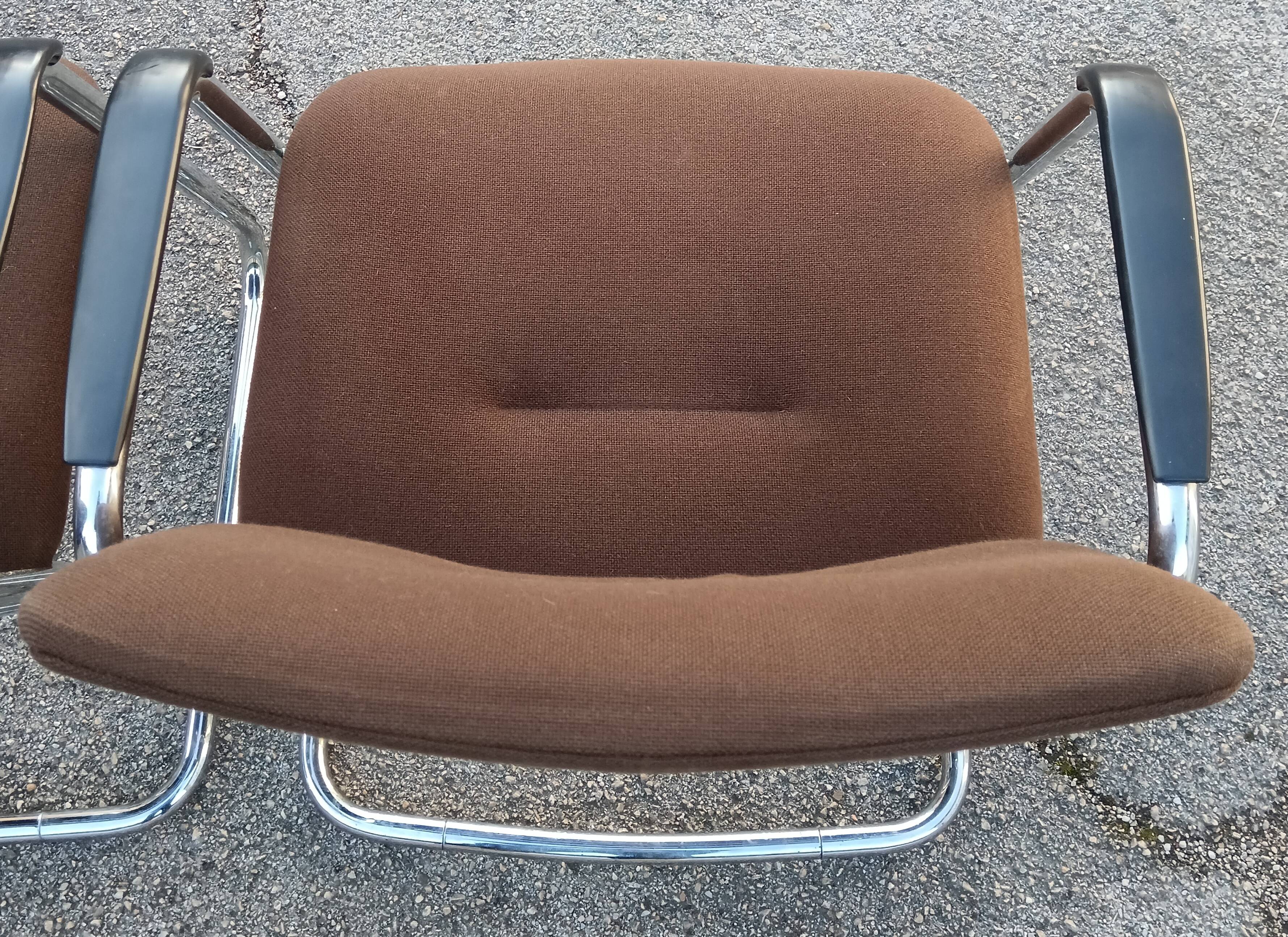 Paire de fauteuils cantilever Strafor 1970