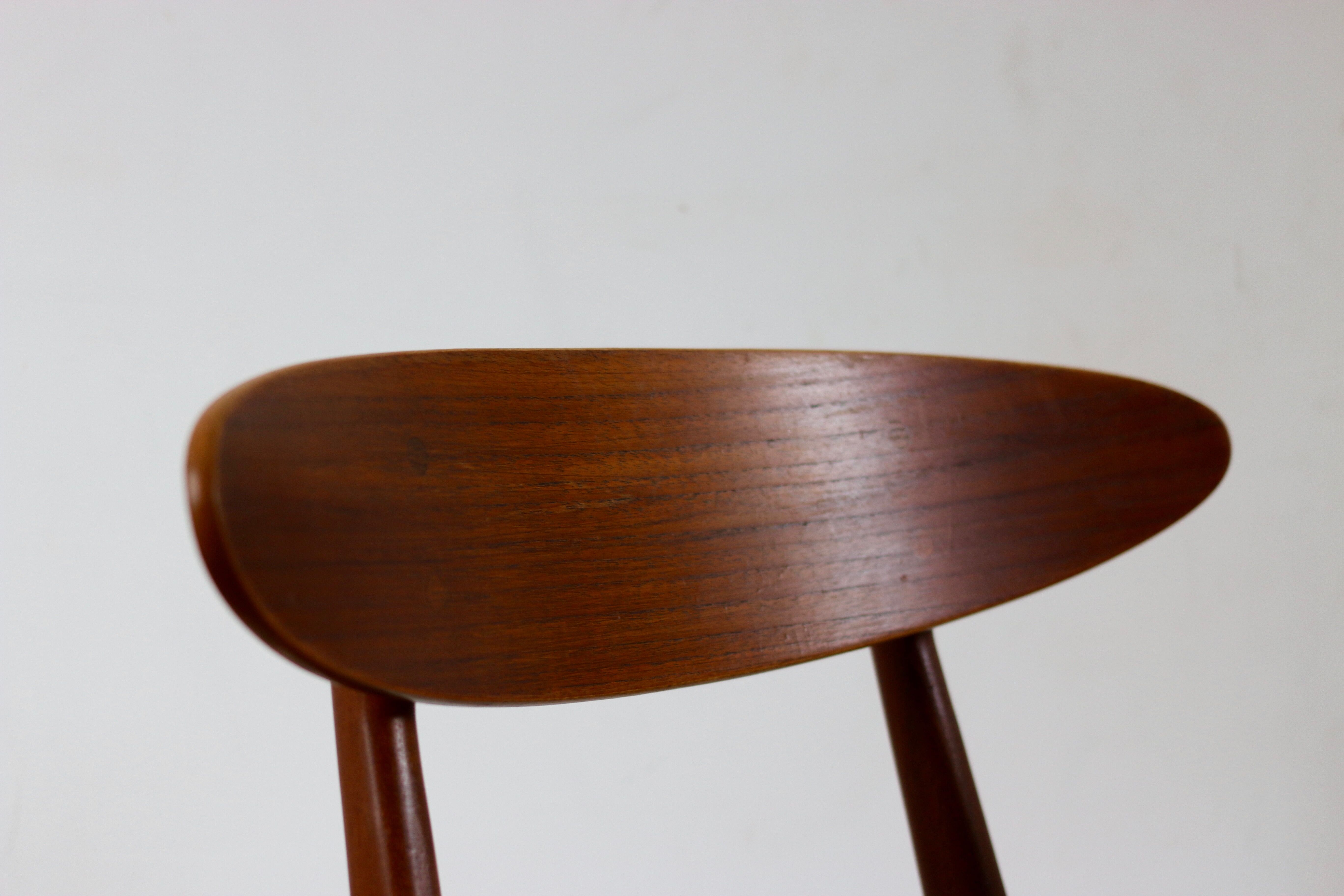 Paire de chaises scandinaves en teck années 60