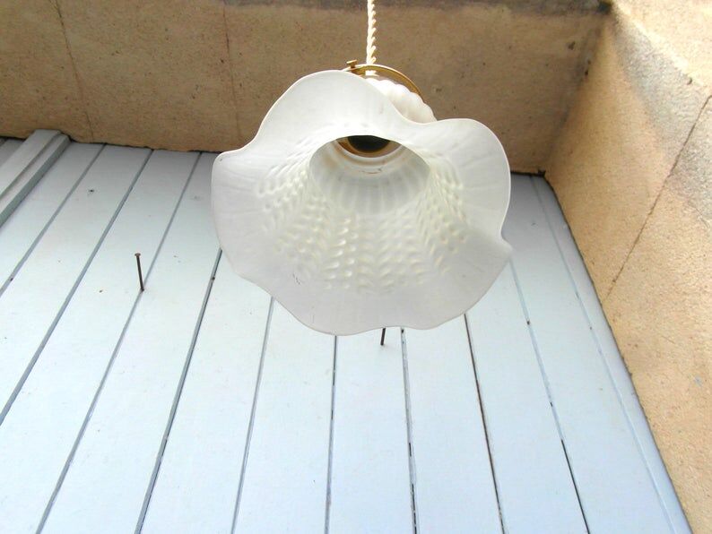 Art deco suspension in white opaline glass