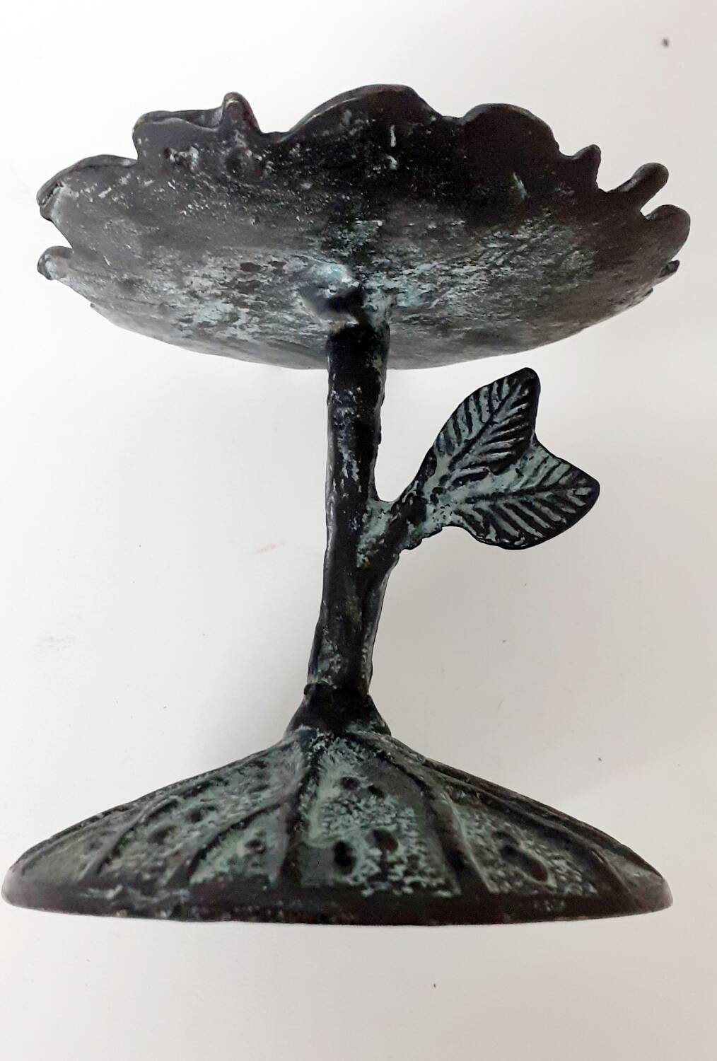 Pretty vintage bronze candle holder