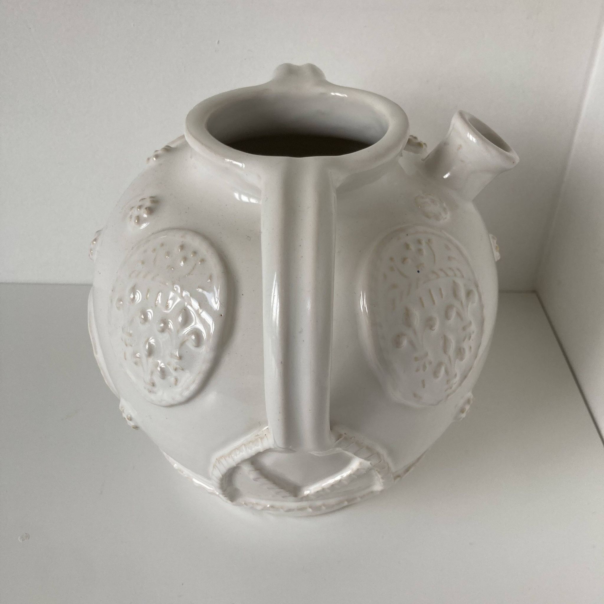 Malicorne (atelier Tessier), belle verseuse pouvant former vase en faïence