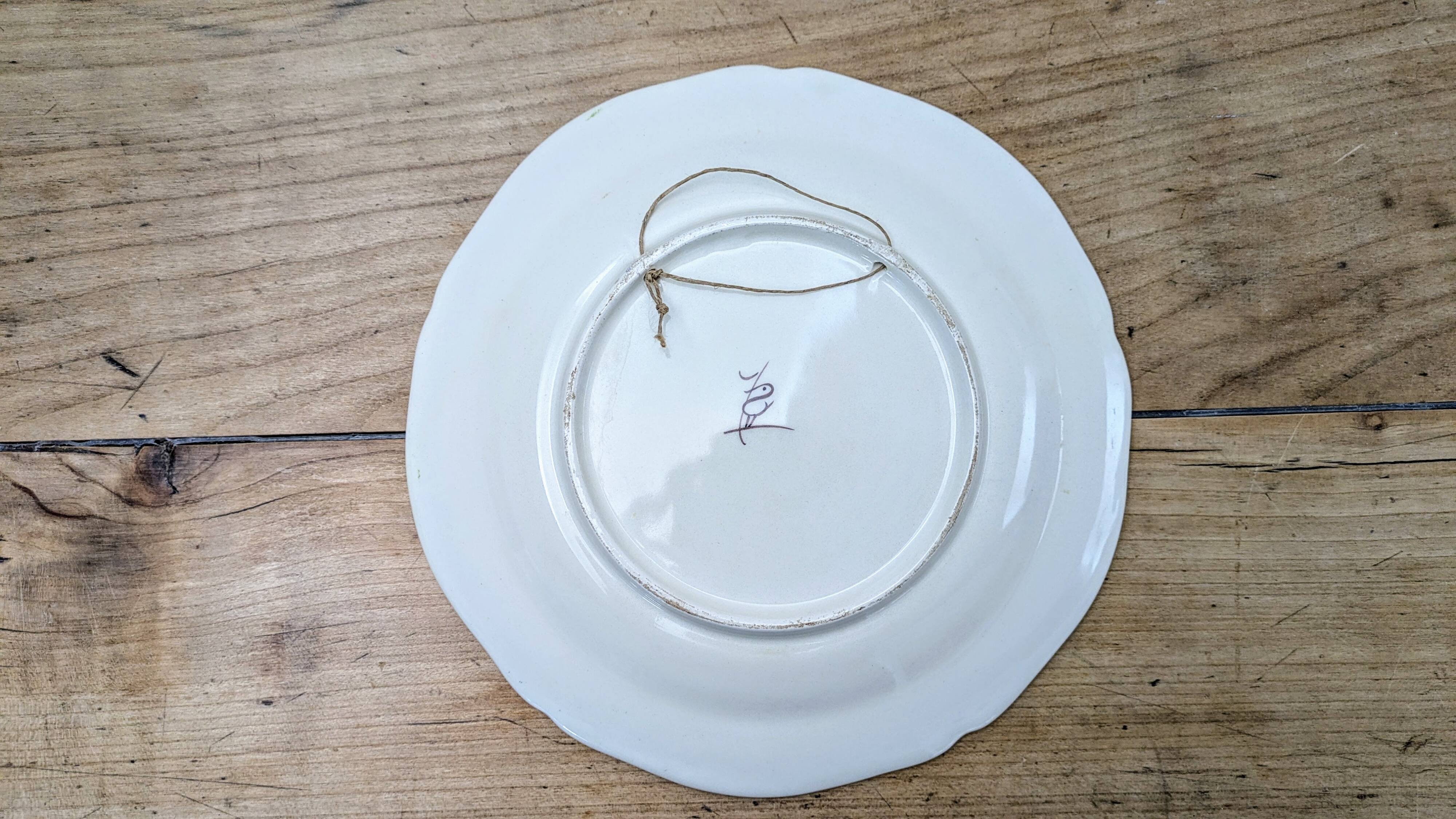 Moustiers plate - signed Paulette Quinson (1899-1984)