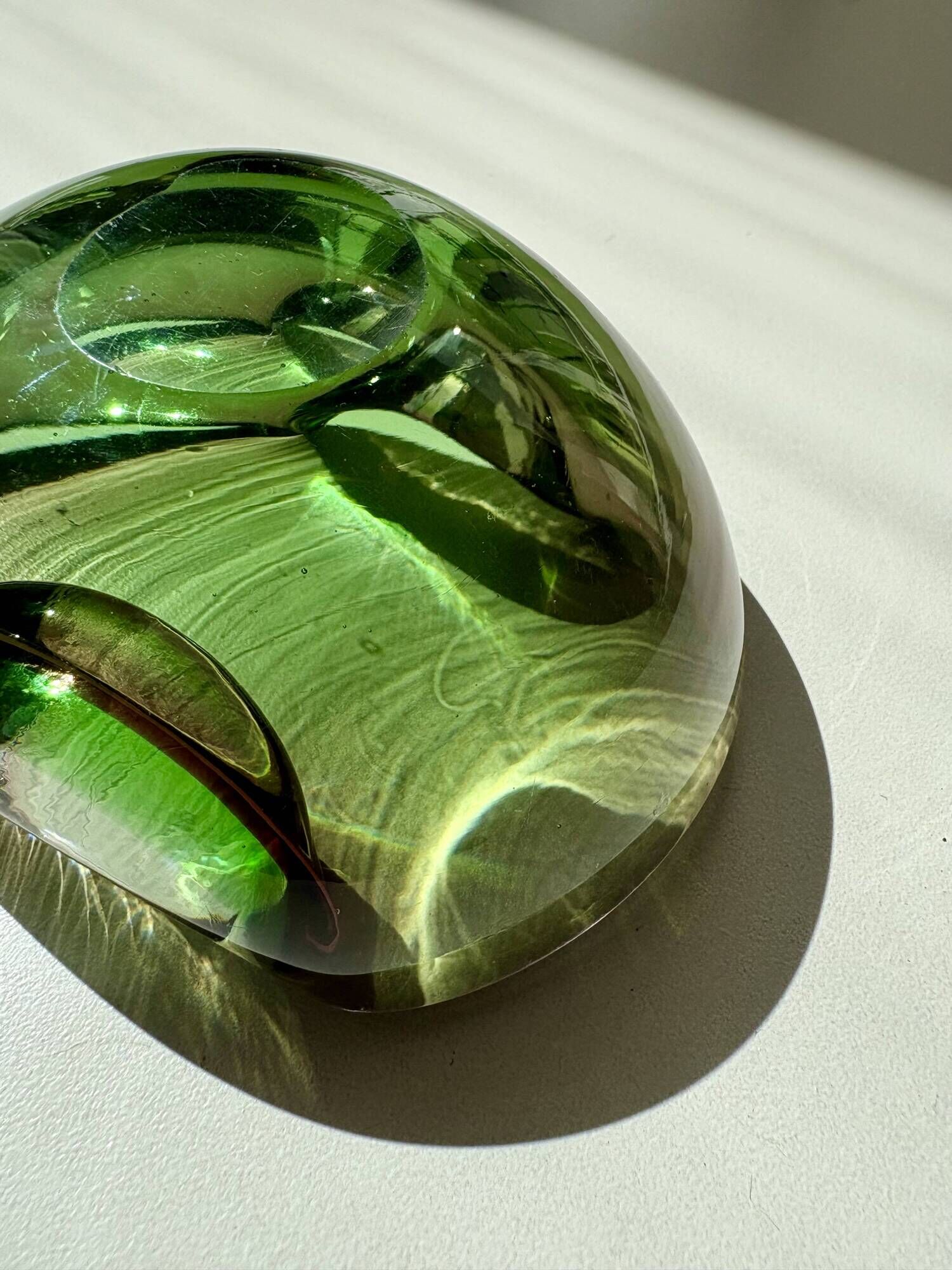 Ashtray / trinket dish in green and pink attributed to Murano 1950/60.