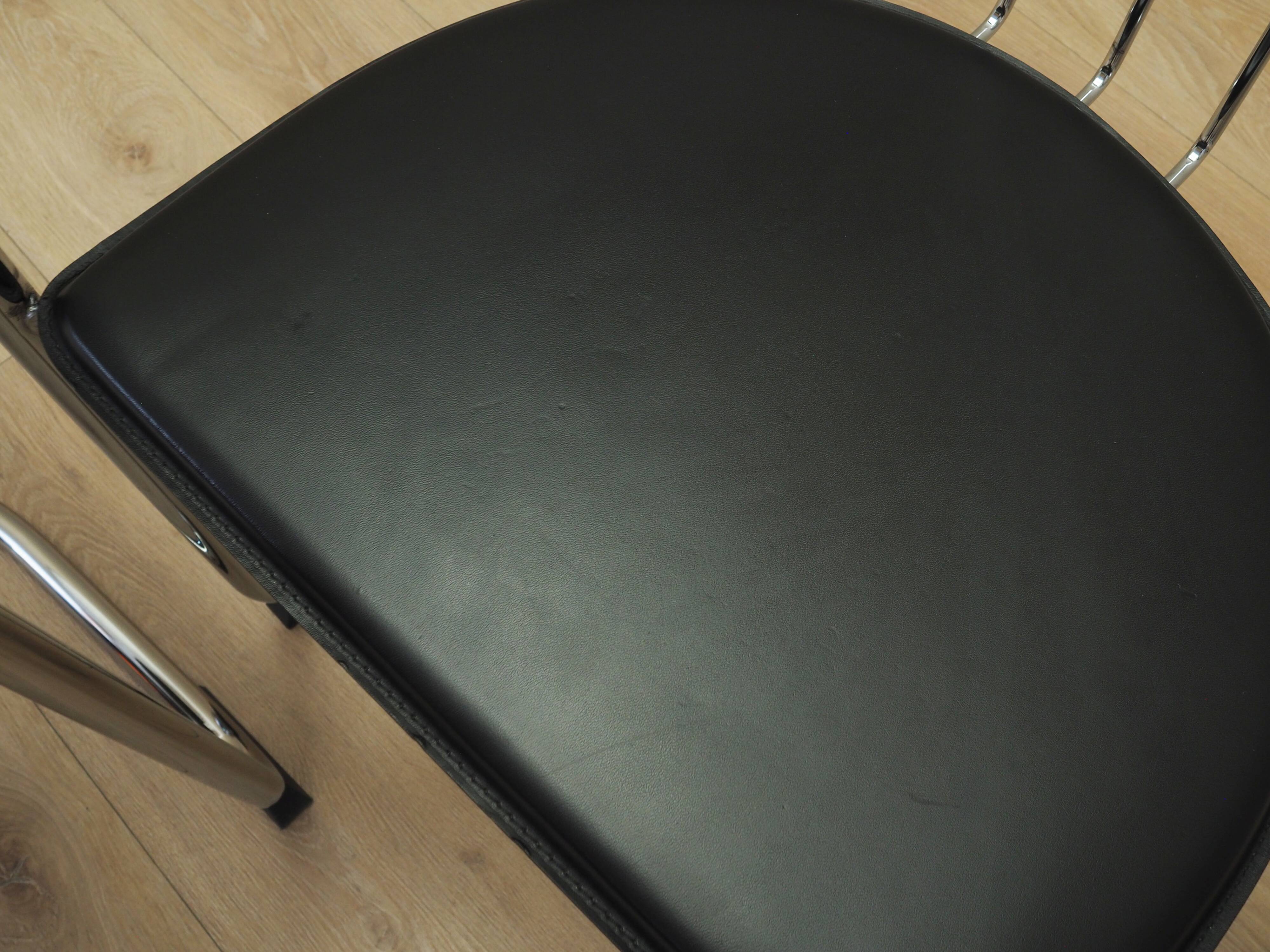 Set of four chairs, Italian design, 1980s, production: Italy