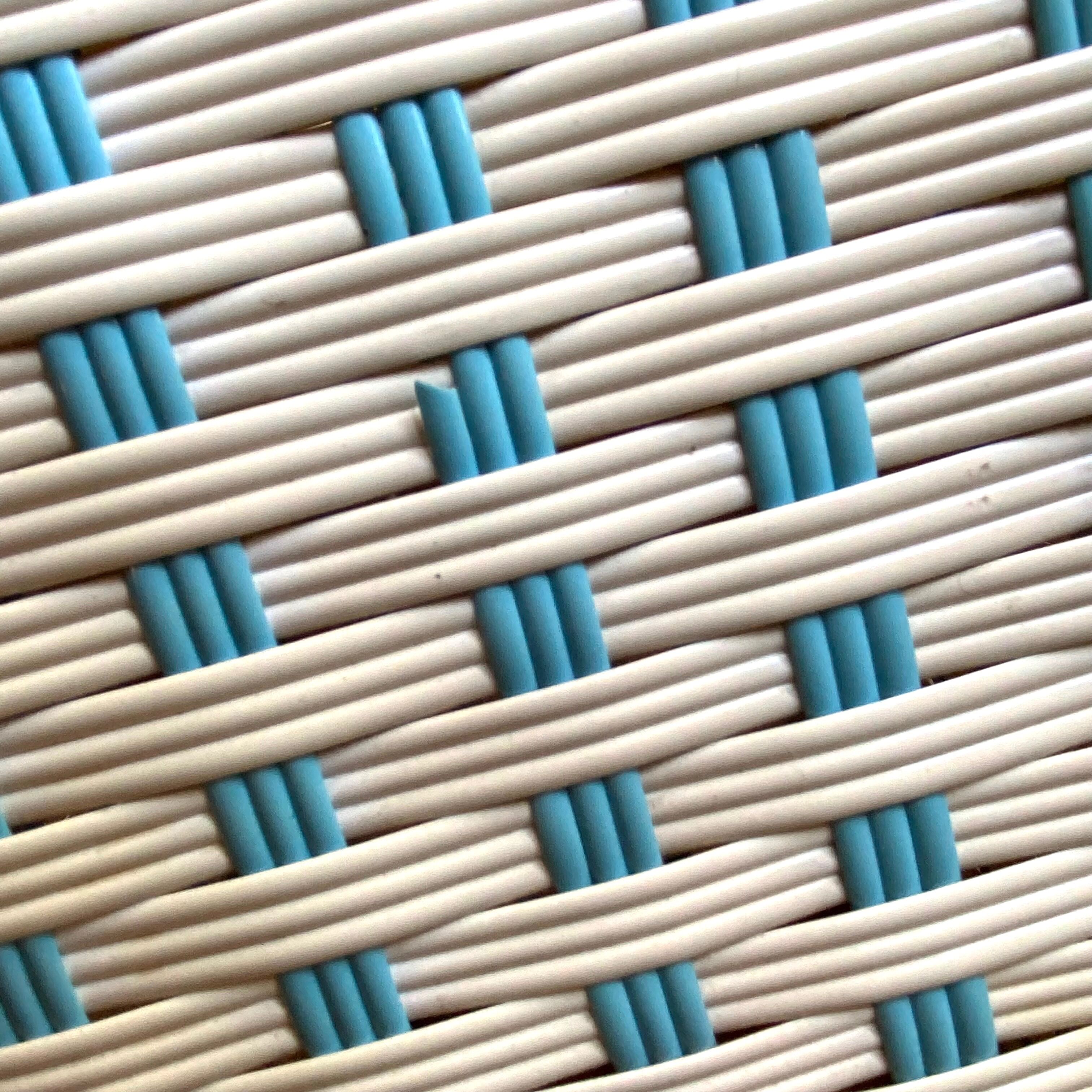 Laundry chest in scoubidou 60s