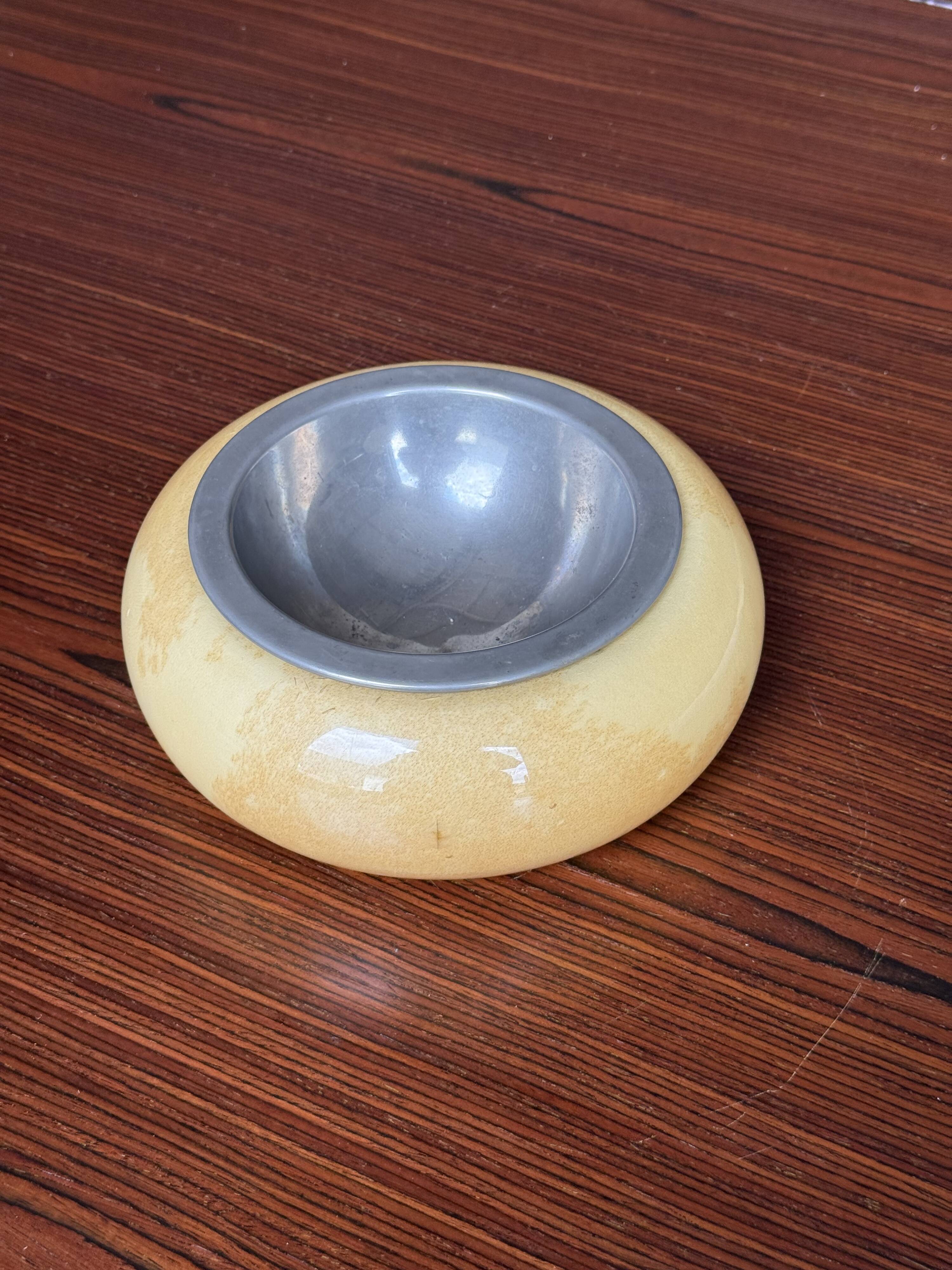 Set of two Aldo Tura bowls in goatskin and brass