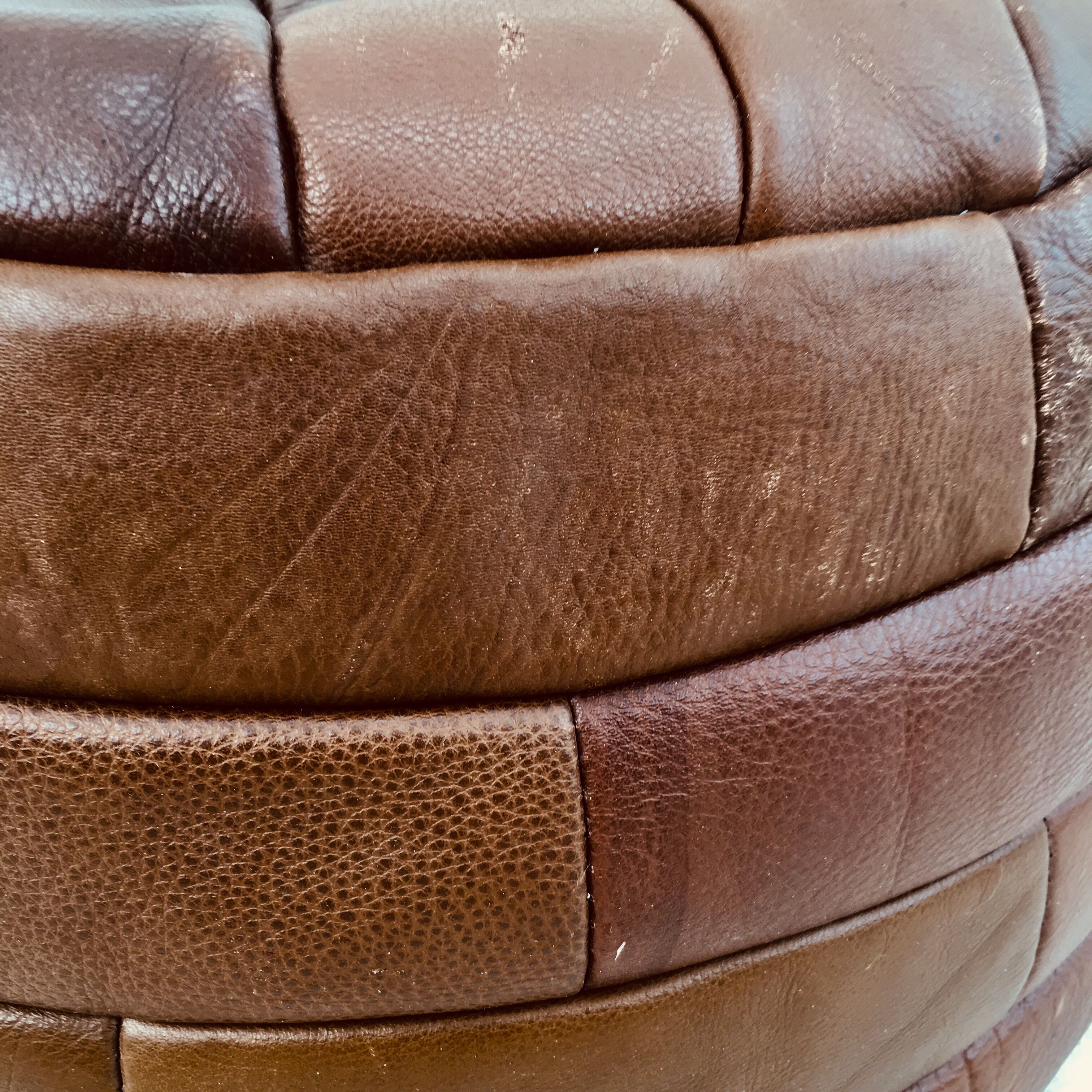 Sede leather pouf