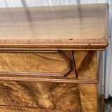 Commode style Louis Philippe en ronce de noyer,  fin XIXème