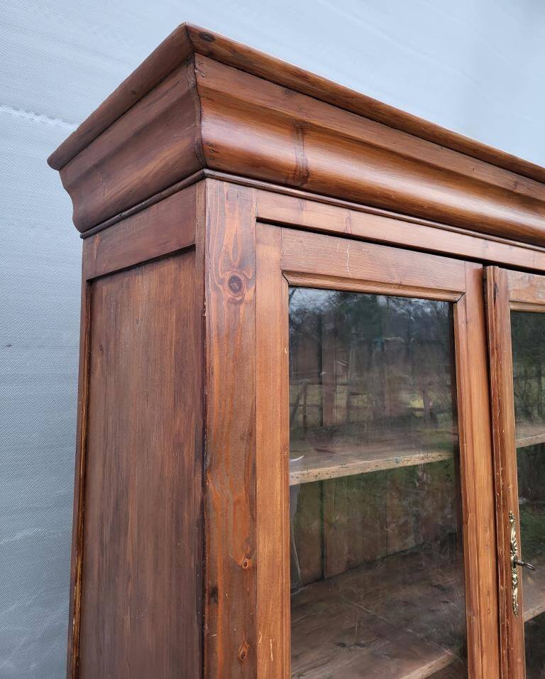 Buffet library showcase honey patina between sea and mountains