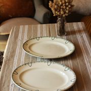 Lot 2 oval dishes Terre de fer Saint Amand swan