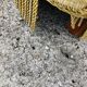 Canapé crapaud vintage en velours beige doré
