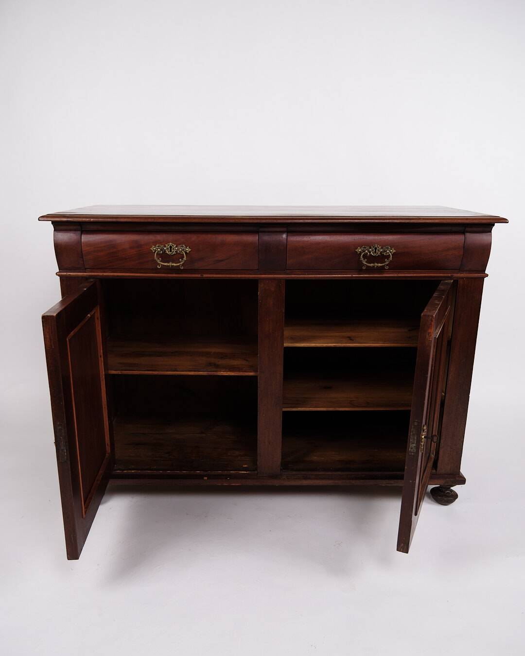Low antique sideboard - hand polished mahogany - fixed shelves - 1880s