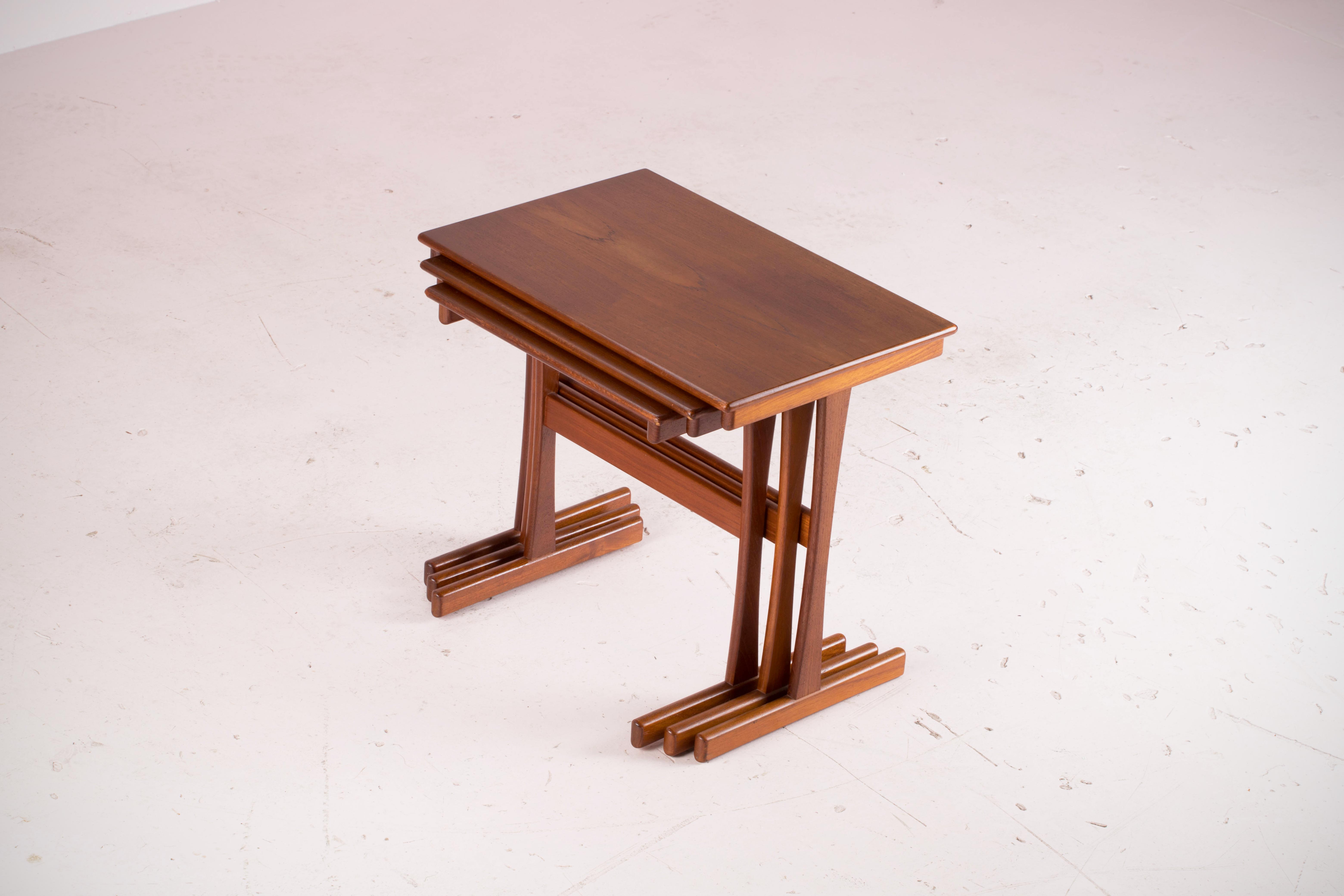 Tables basses gigognes scandinaves