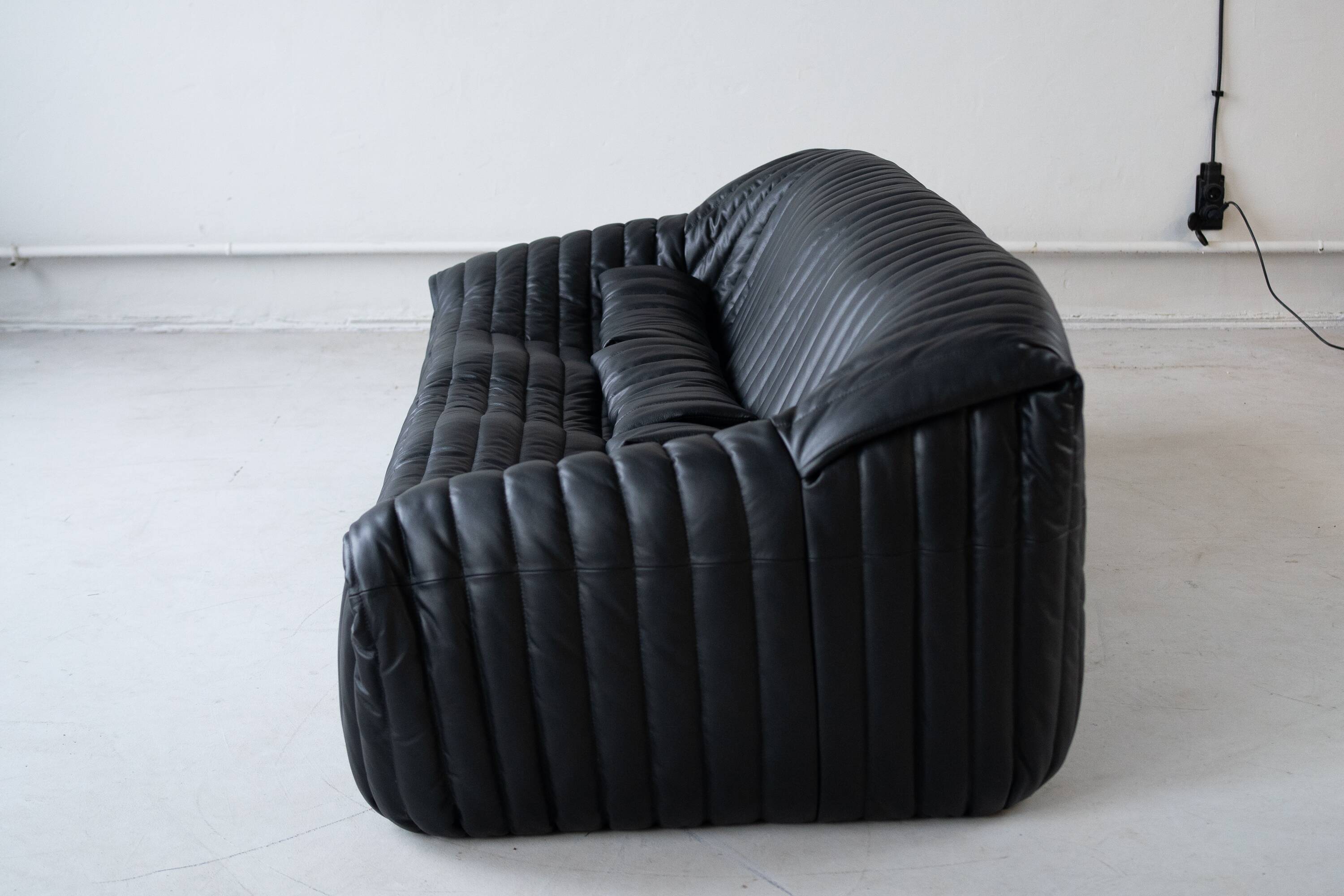 Canapé 3 places Cinna Ligne Roset en cuir noir attribué à Annie Hieronimus, années 1970
