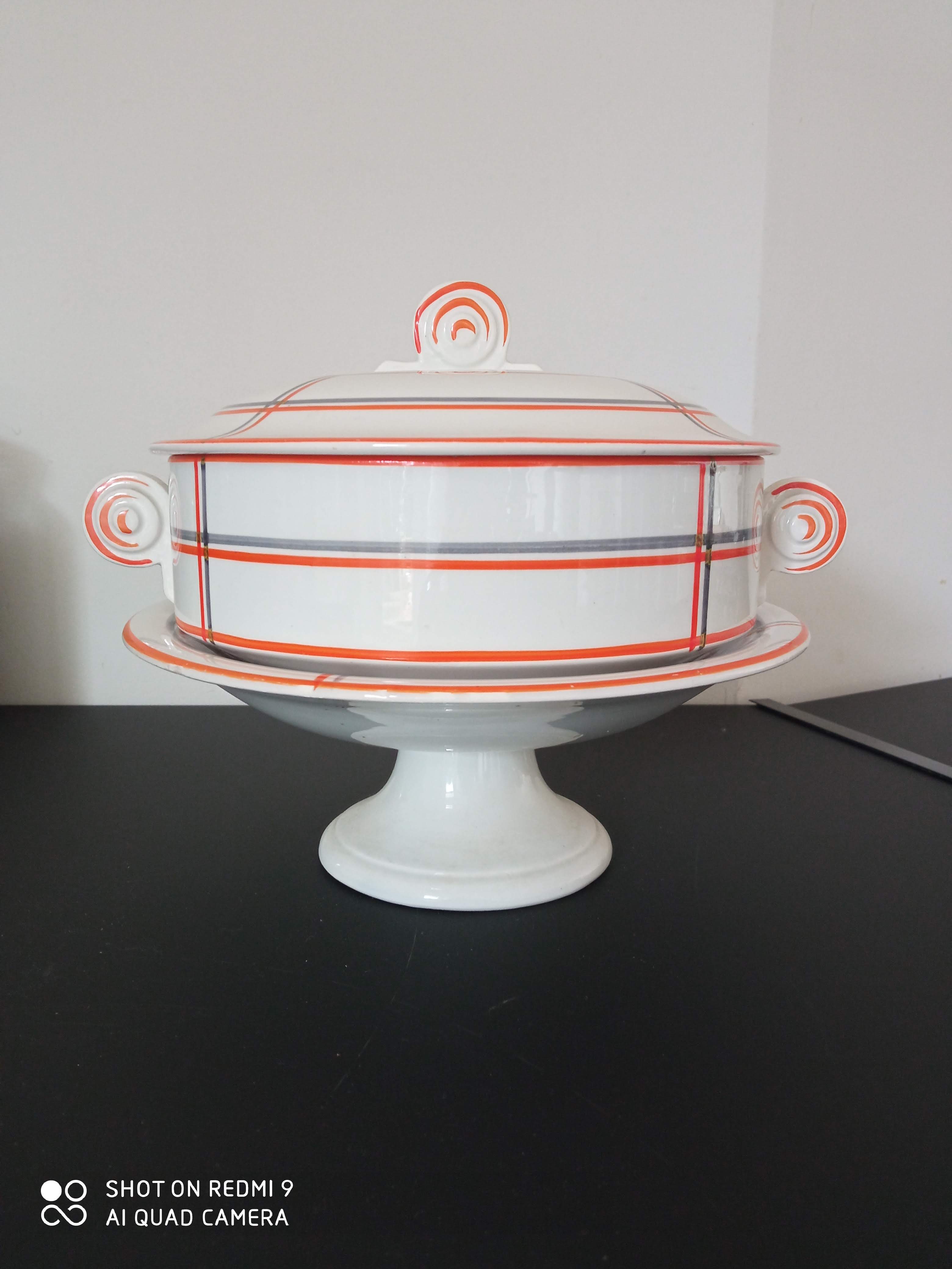 Jam service and antique onnaing ceramic compotier