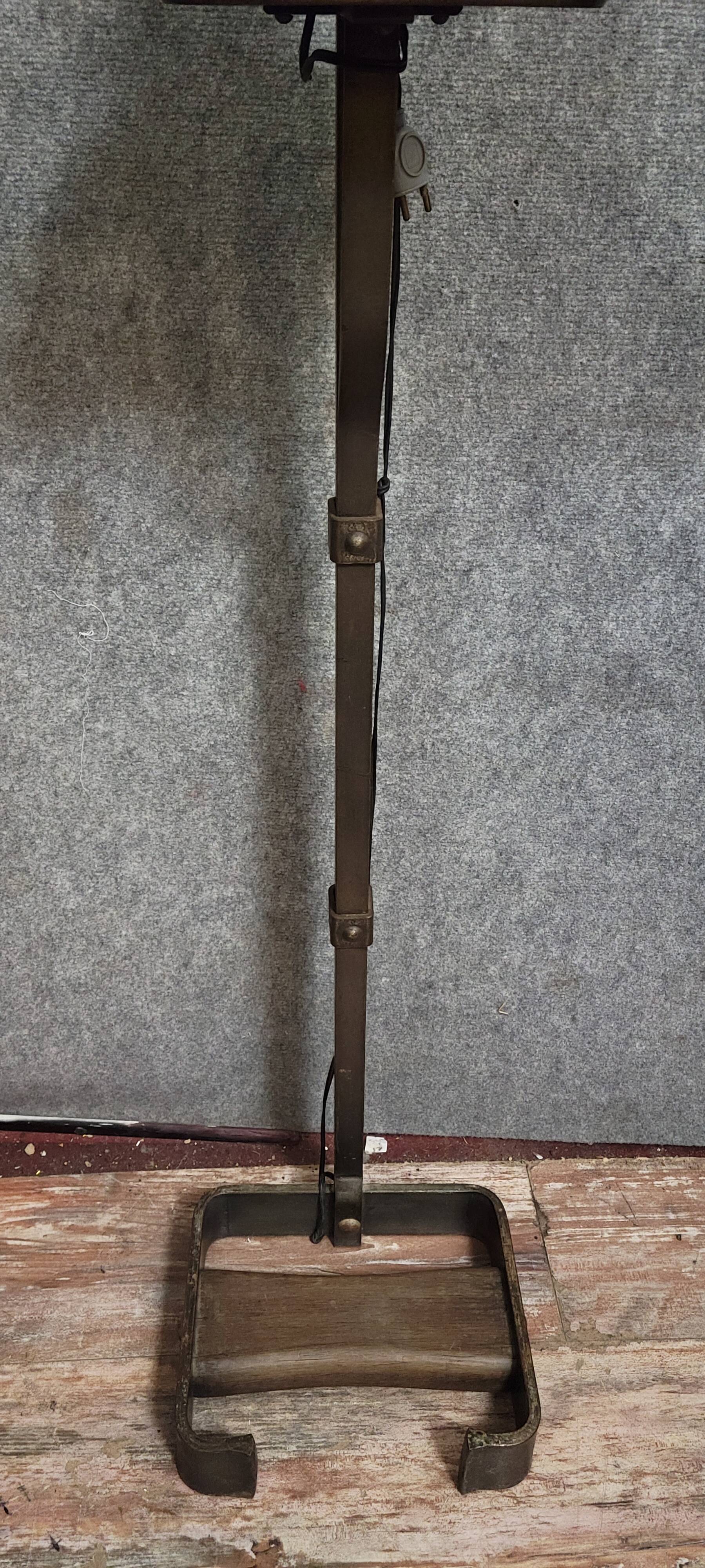 design floor lamp with a sculptural look