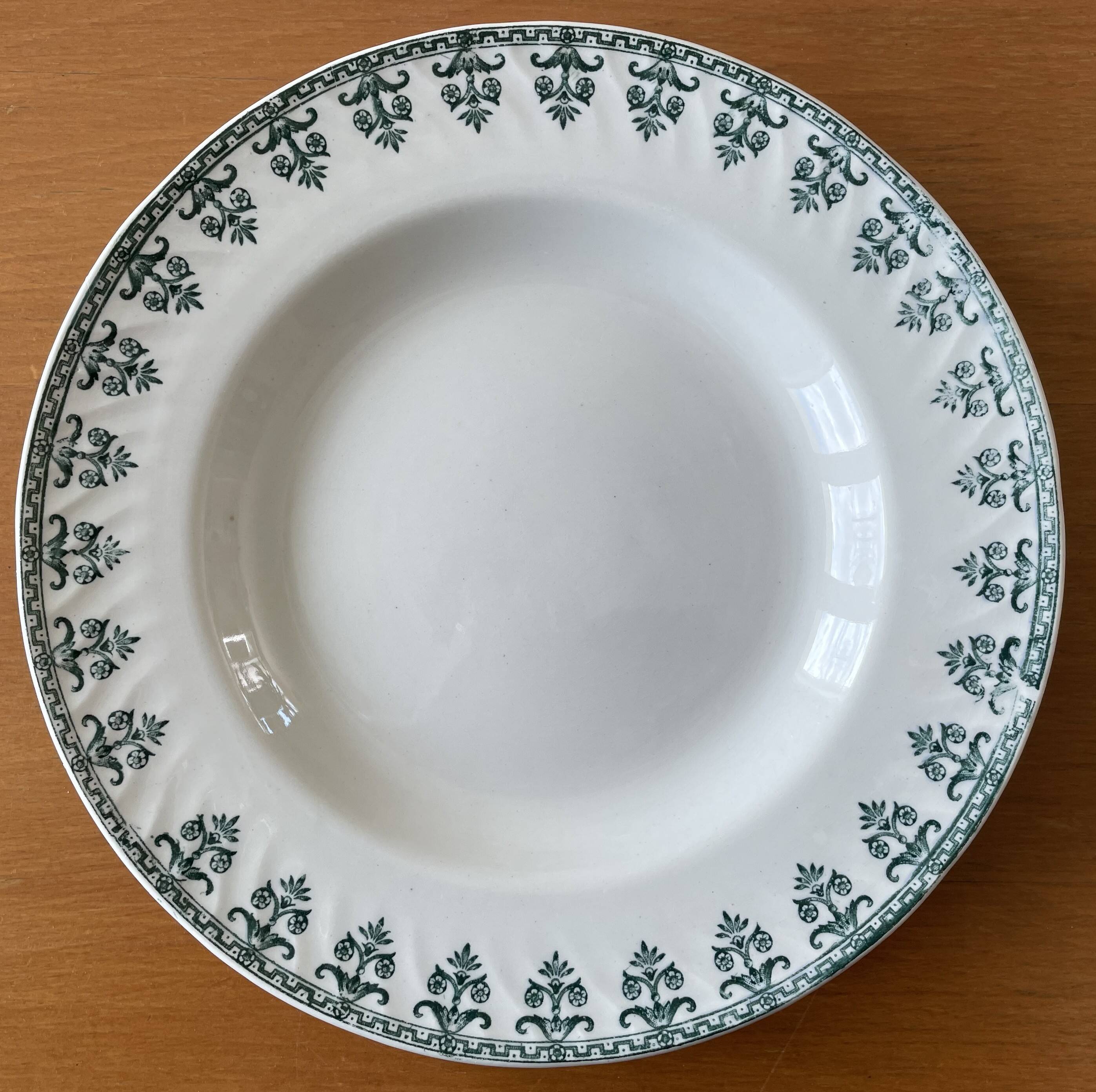 6 antique deep plates in Gien earthenware