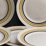 Lot of 9 dessert plates - Wolves Mill