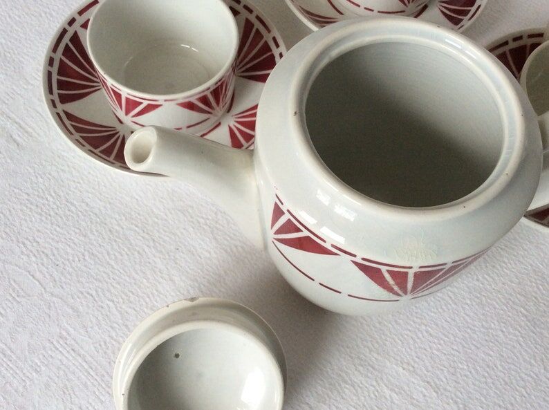 Set of 3 saucer cups and a ceramic coffee maker or teapot Digoin Sarreguemines