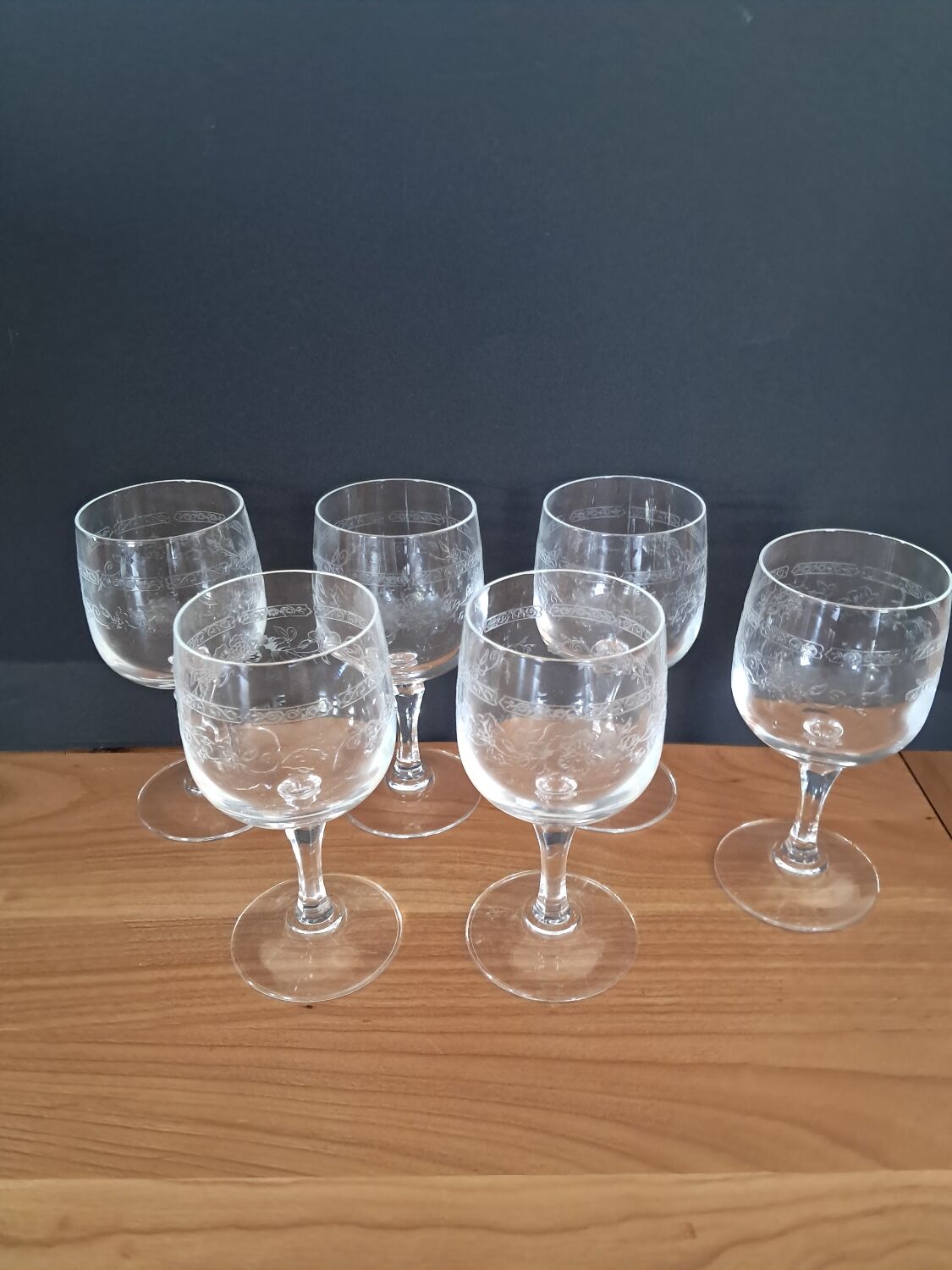 6 crystal white wine glasses from Arques Matignon