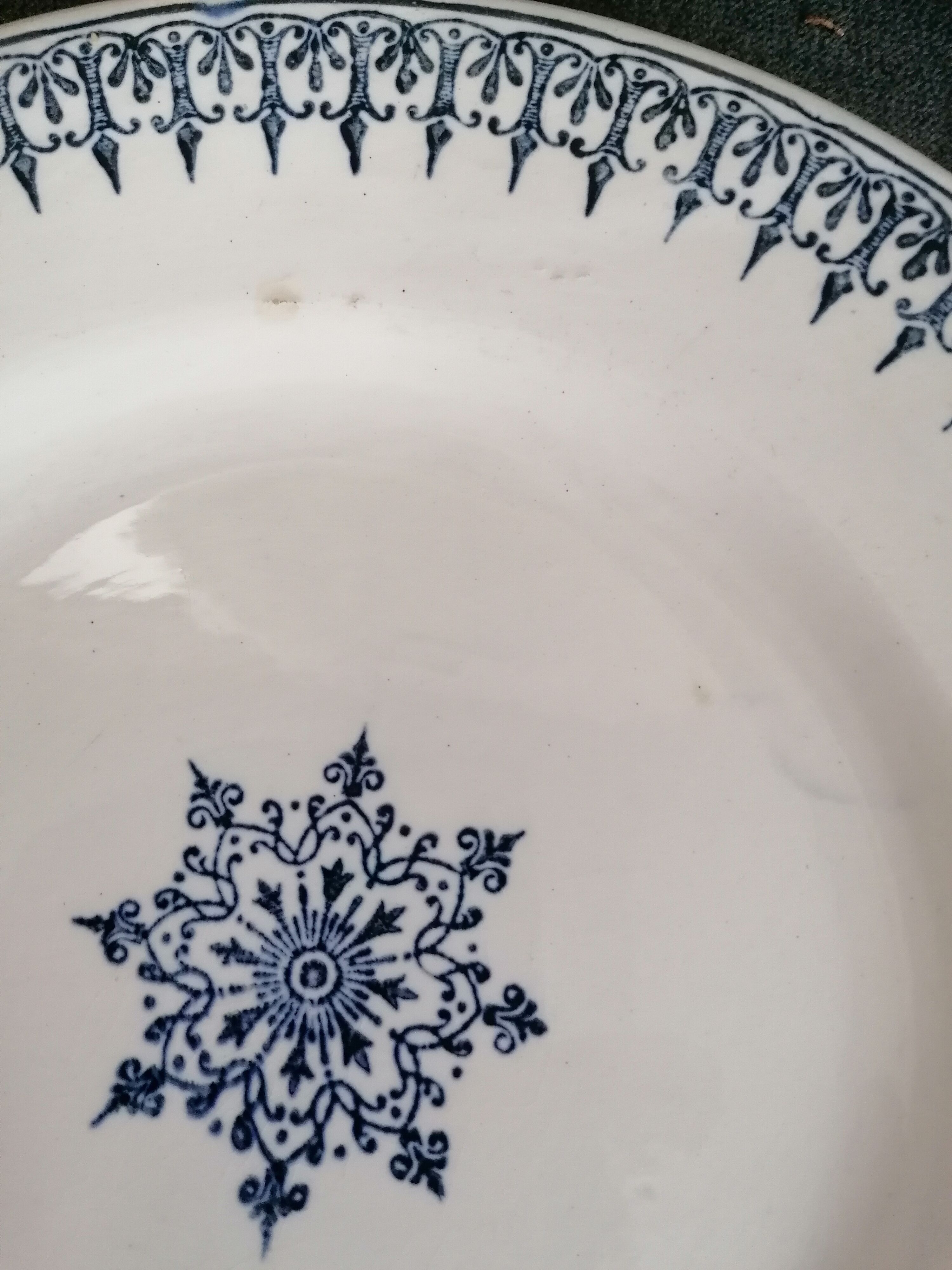 Set of 4 plates St Amand Terre de Fer