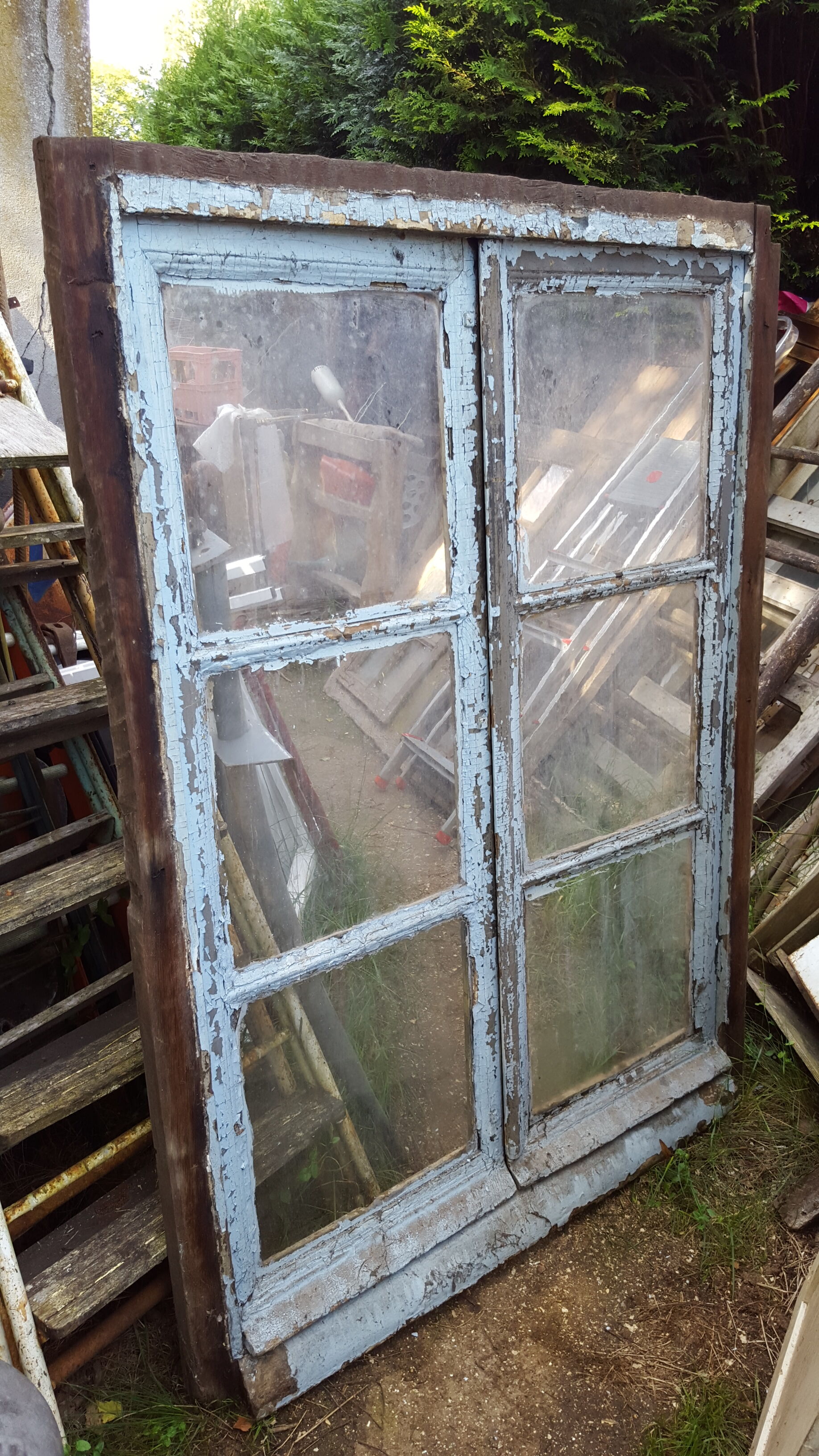 18th double-checked oak window with its frame