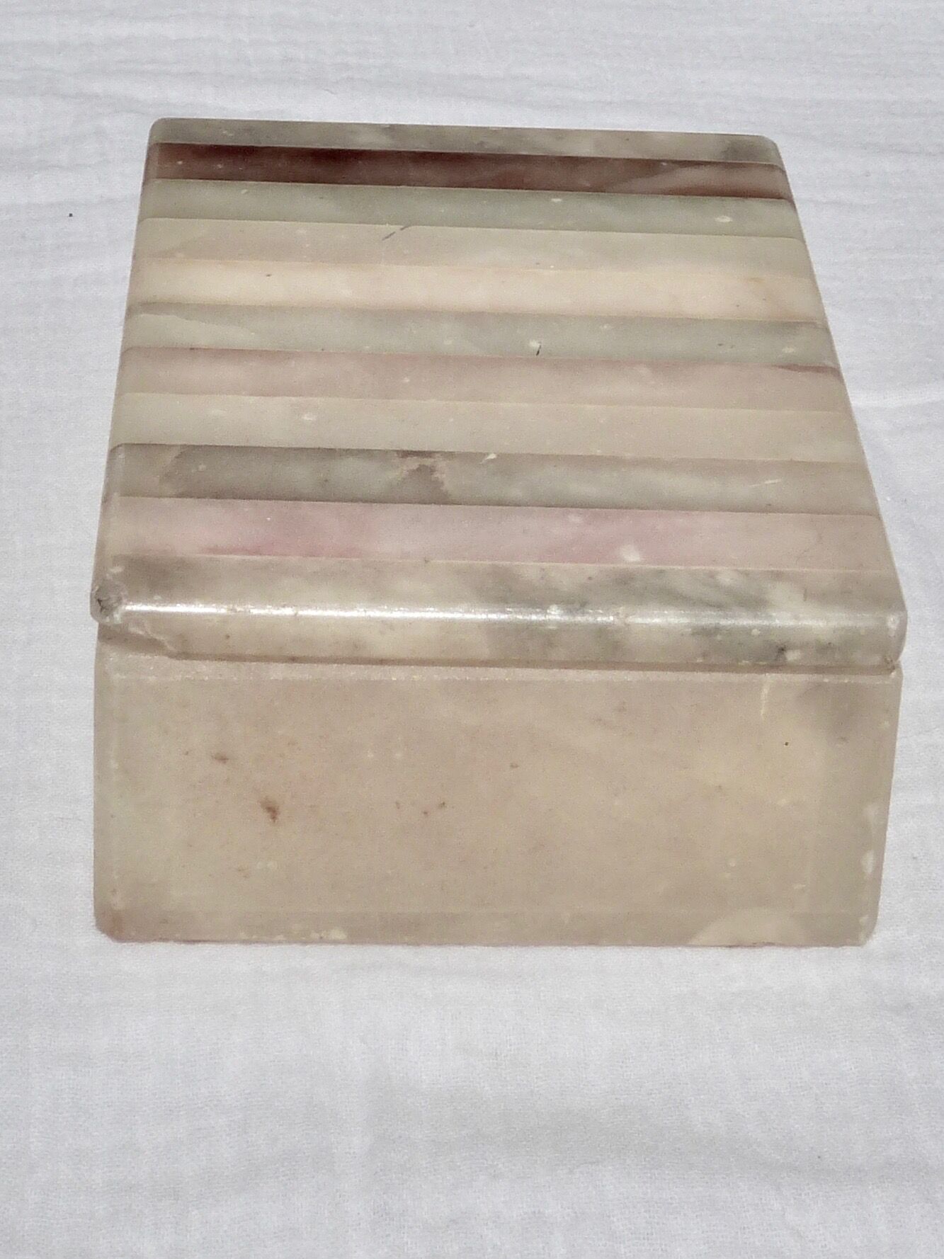 Onyx stripe box