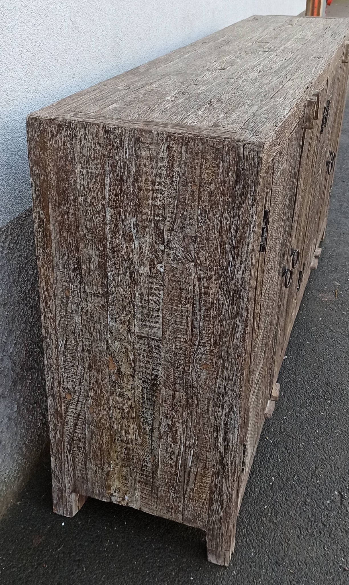 Buffet 4 portes en bois brut
