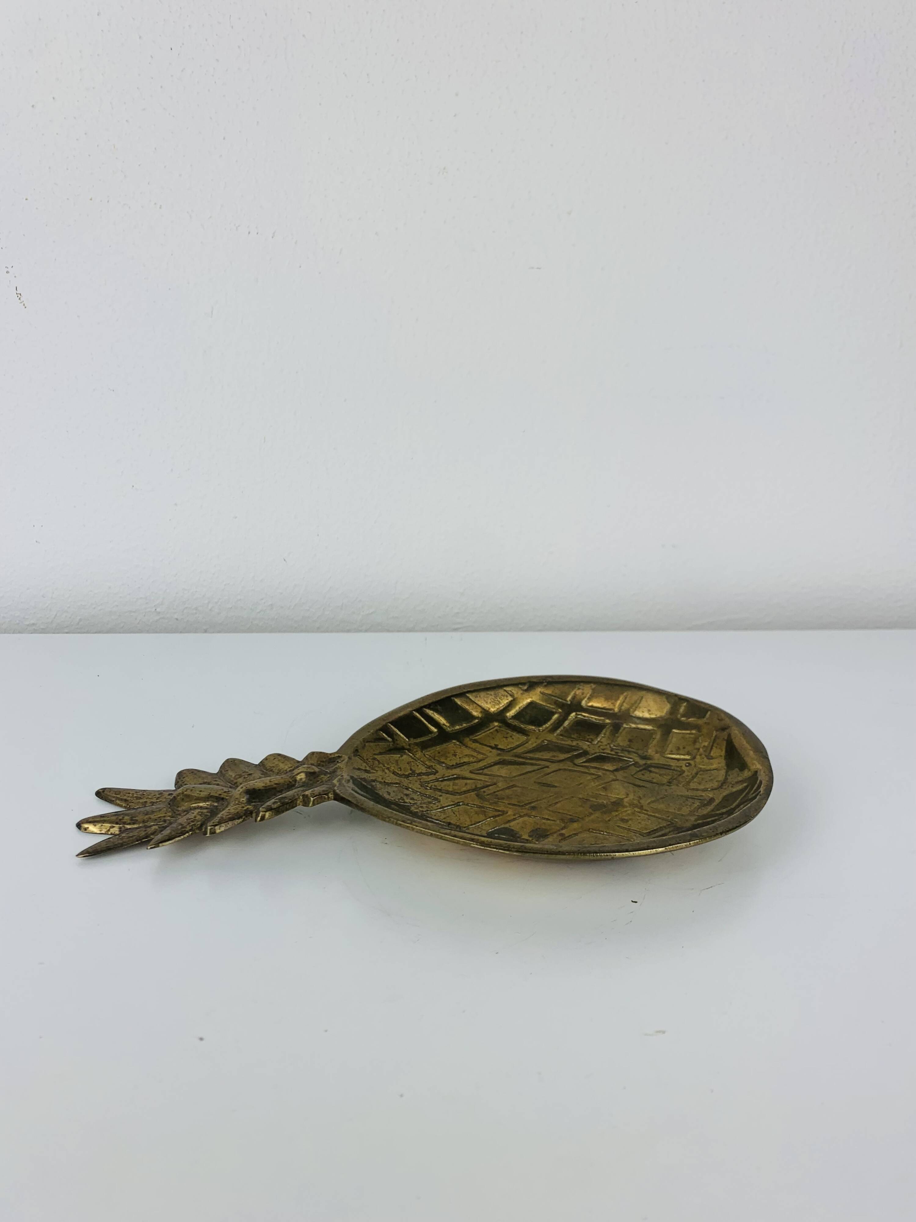 Vintage gold-plated brass pineapple emptier